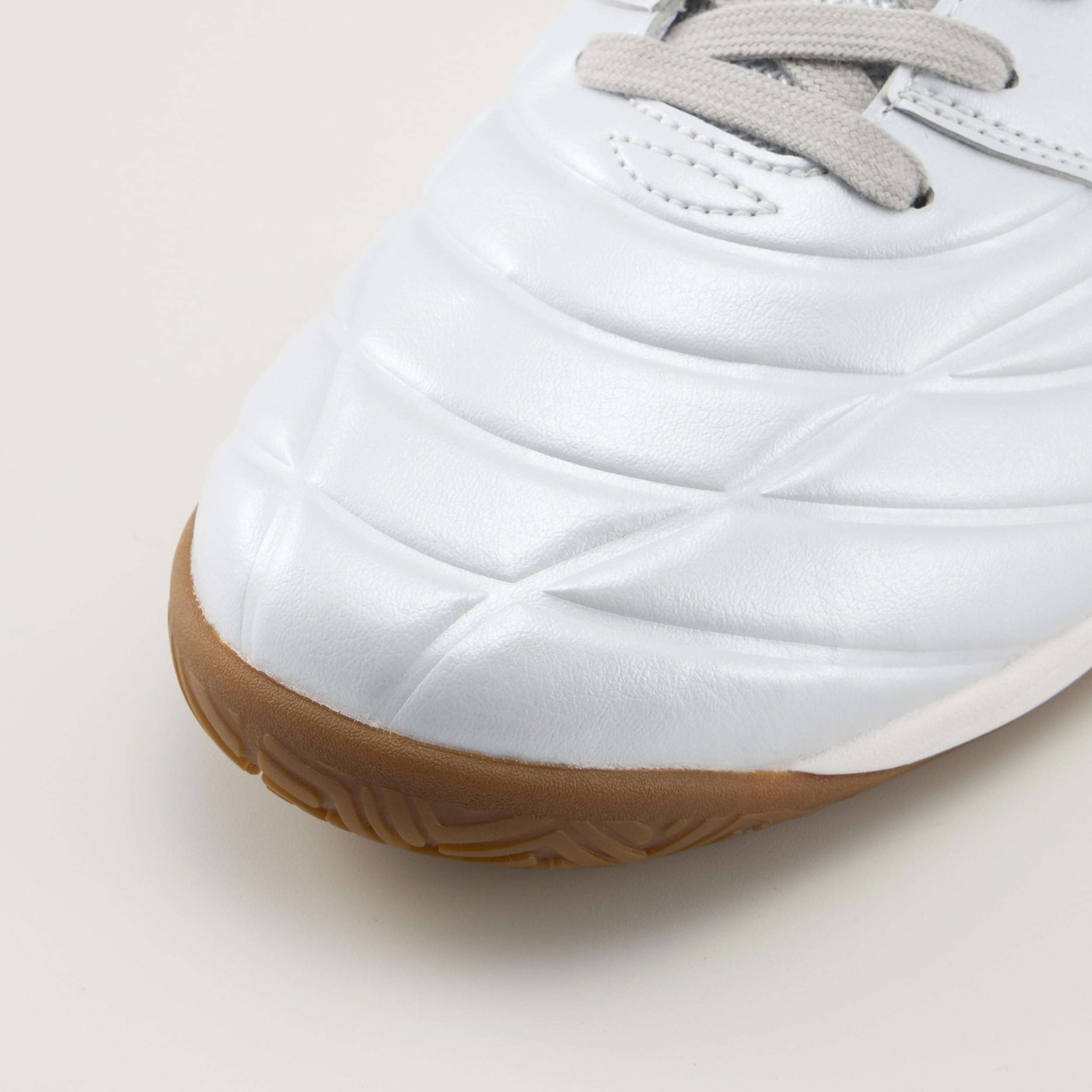Umbroのストアを表示 [アンブロ] フットサルシューズ サッカー インドア用 アクセレイターサラ WIDE IN クッション性 反発性 安定性 メンズ 体育館 in use