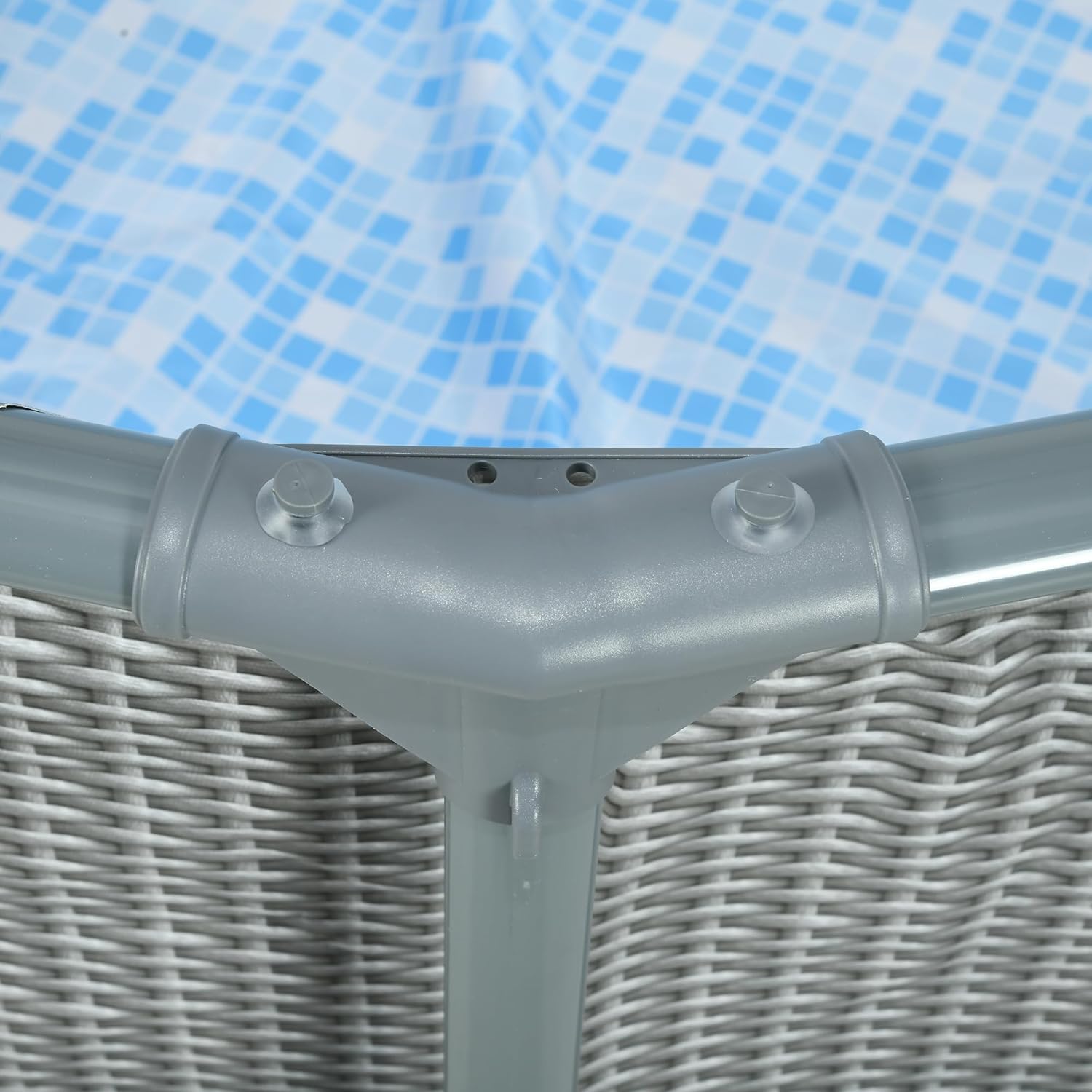 Close-up of Outsunny pool frame connection