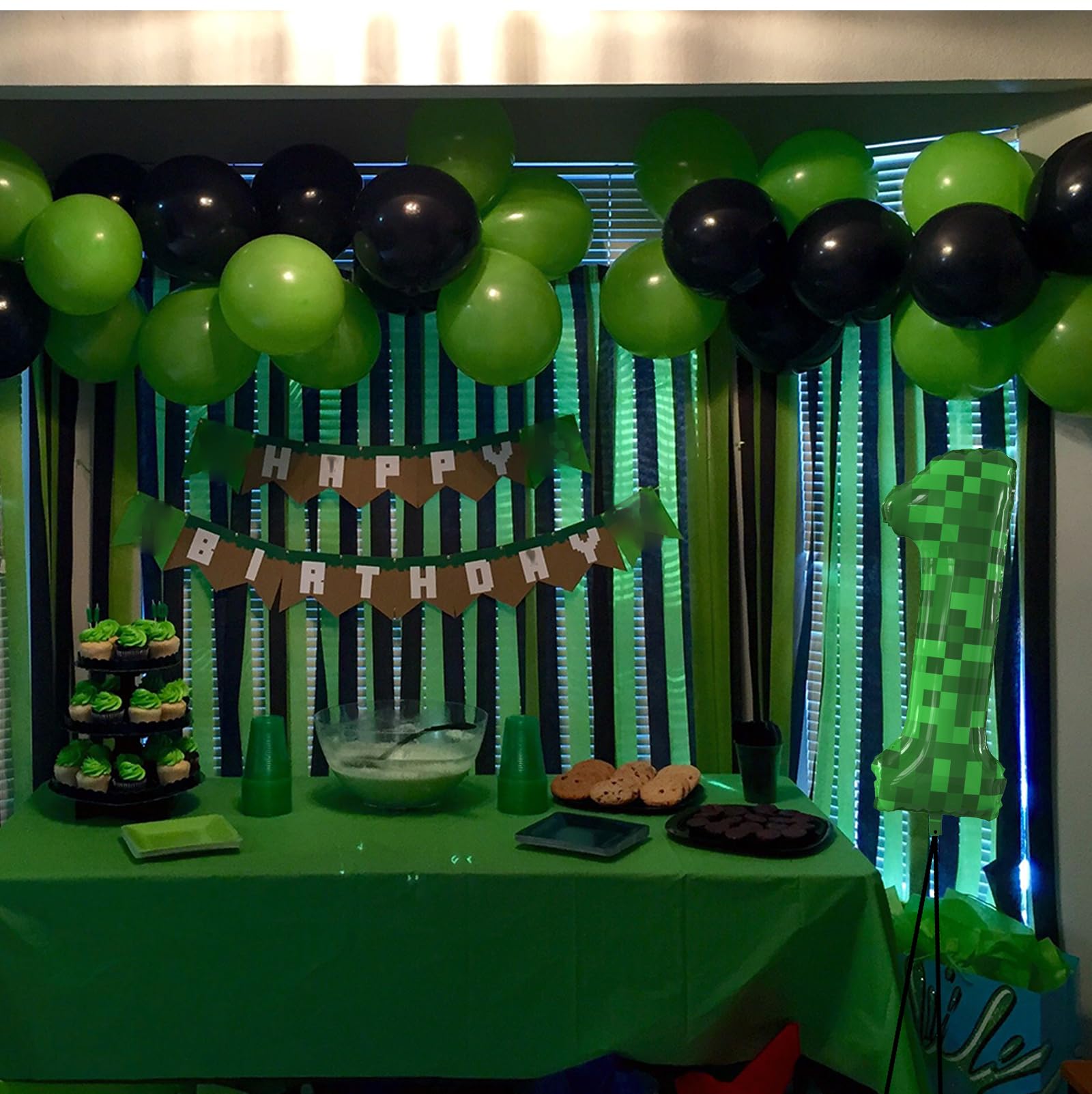 40 Inch Green Pixel Miner Number 6 Balloon Set