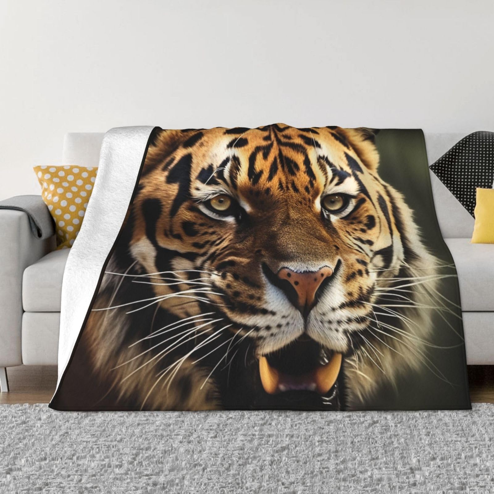 Couverture polaire tigre douce pour s'envelopper de chaleur et de confort à la maison