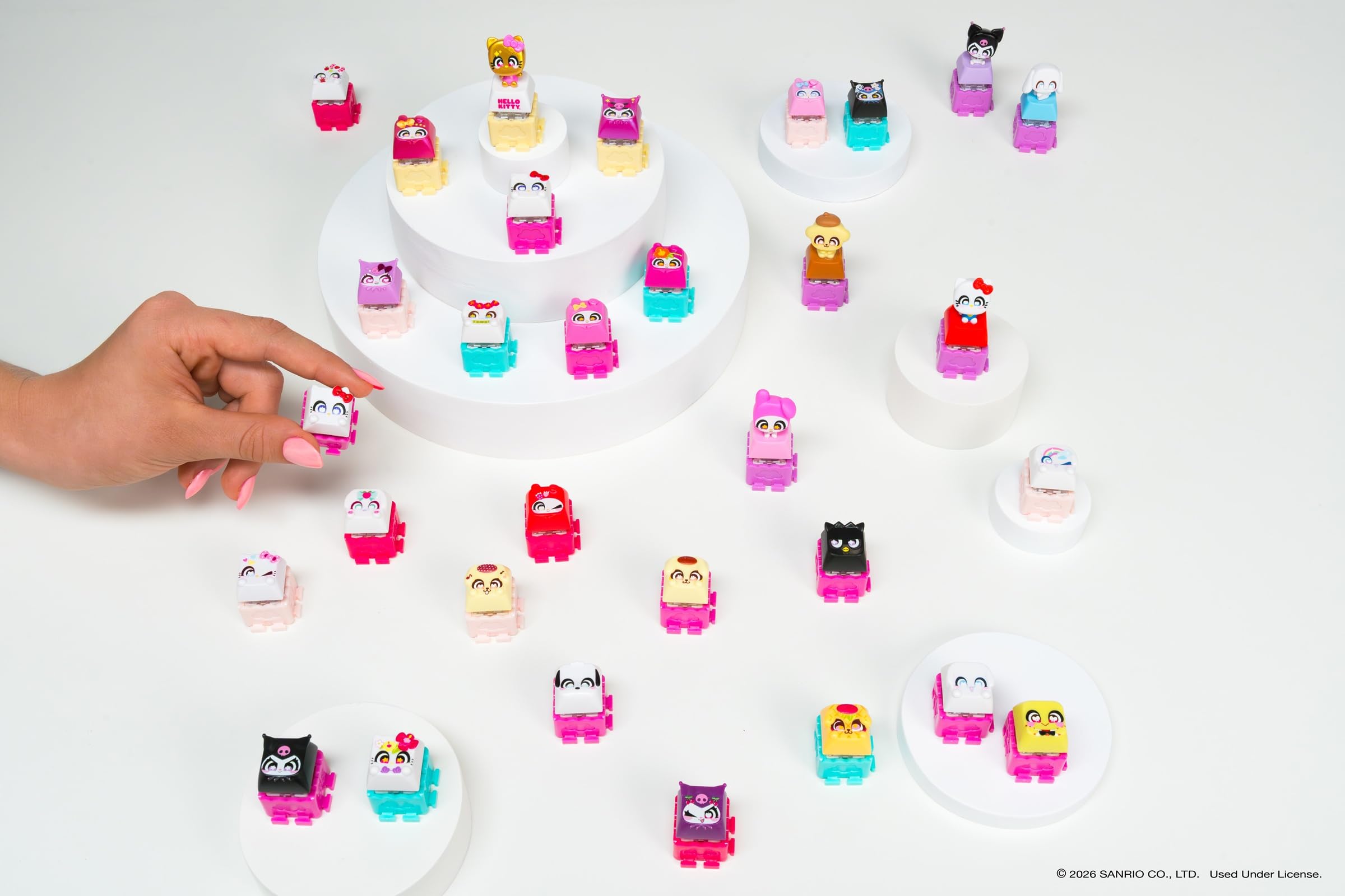 Amazon.com: Clickeez Series 1 Hello Kitty & Friends 7-Pack | 7