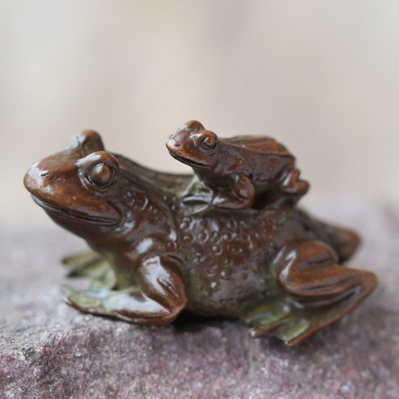YNIYUJKL Brass Mini Statue Ornaments Brings Peace And Prosperity Decoration Sculptures Figurine Antique Copper Toad Mother Child Figurines Miniatures Tea Pets Desktop Ornaments Animal