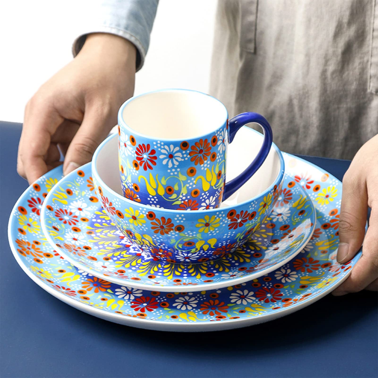 16 sztuk kompletnych naczyń ceramicznych z 4 filiżankami/4 miskami/4 talerzami deserowymi/4 talerzami obiadowymi, zestaw porcelanowych naczyń dla 4 osób, zestawy obiadowe kombinowane