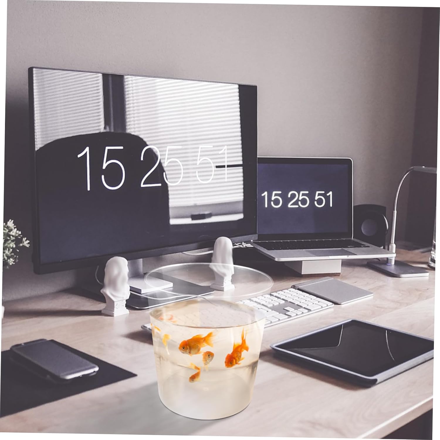 Multi-Purpose Shatterproof Fish Bowl Compact Aquarium for and Betta Fish Lightweight Decorative Tank for Home Office Desktop