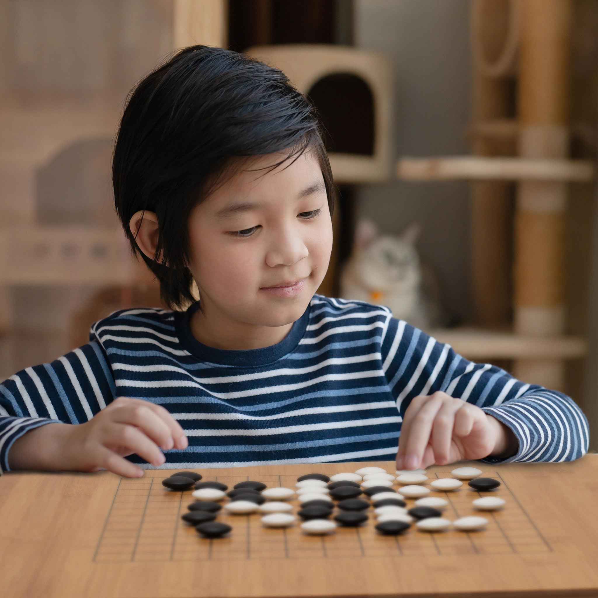 Yellow Mountain Imports Bamboo 0.8-Inch Reversible 19x19 / 13x13 Go Game Set Board with Double Convex Korean Hardened Glass Paduk Go Stones and Jujube Bowls - Image 6
