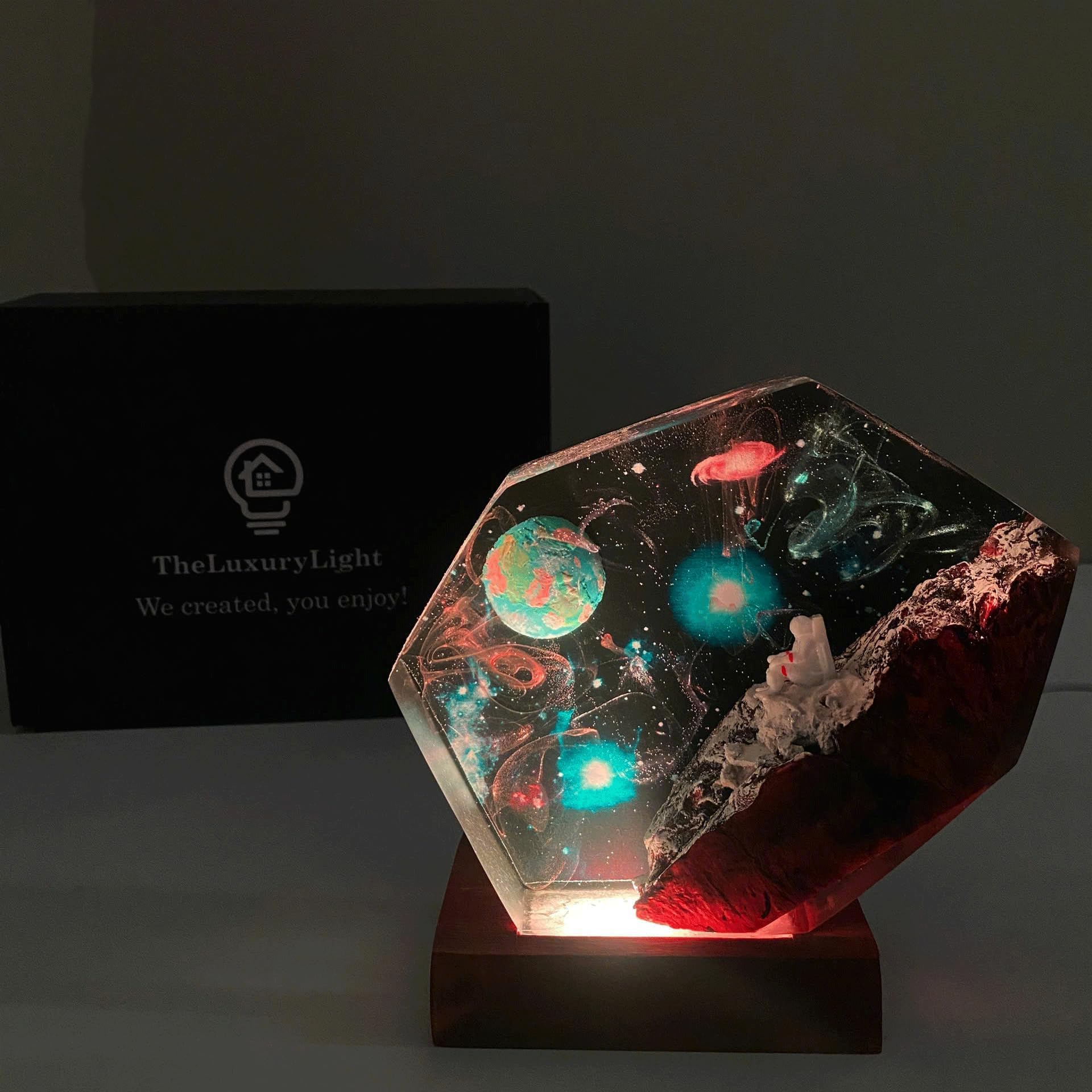 Galaxy Resin Lamp, Space Night Light, Astronaut Epoxy Lamp, 16 Changeable LED Night Lamp, Epoxy Resin Night Lamp, Great Gift for Father, Men, Boy Friends (Large Size)