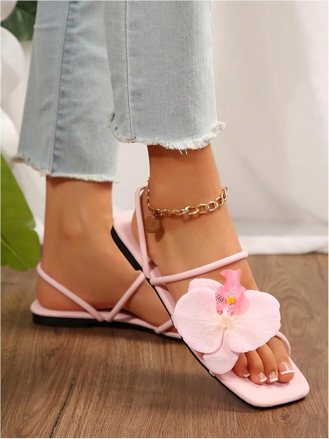 GORGLITTER Women's Flower Flat Sandals Cute Dressy Beach Gold Square Toe Floral Summer Vacation Trendy Slide Sandals