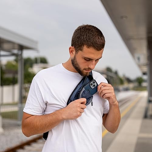 Miniatura 5 de Carrywell Mochila cruzada para viajes, senderismo, bolsa de pecho, mochila ajustable unisex, antirrobo, bolsas de hombro plegables, marino, Mochilas