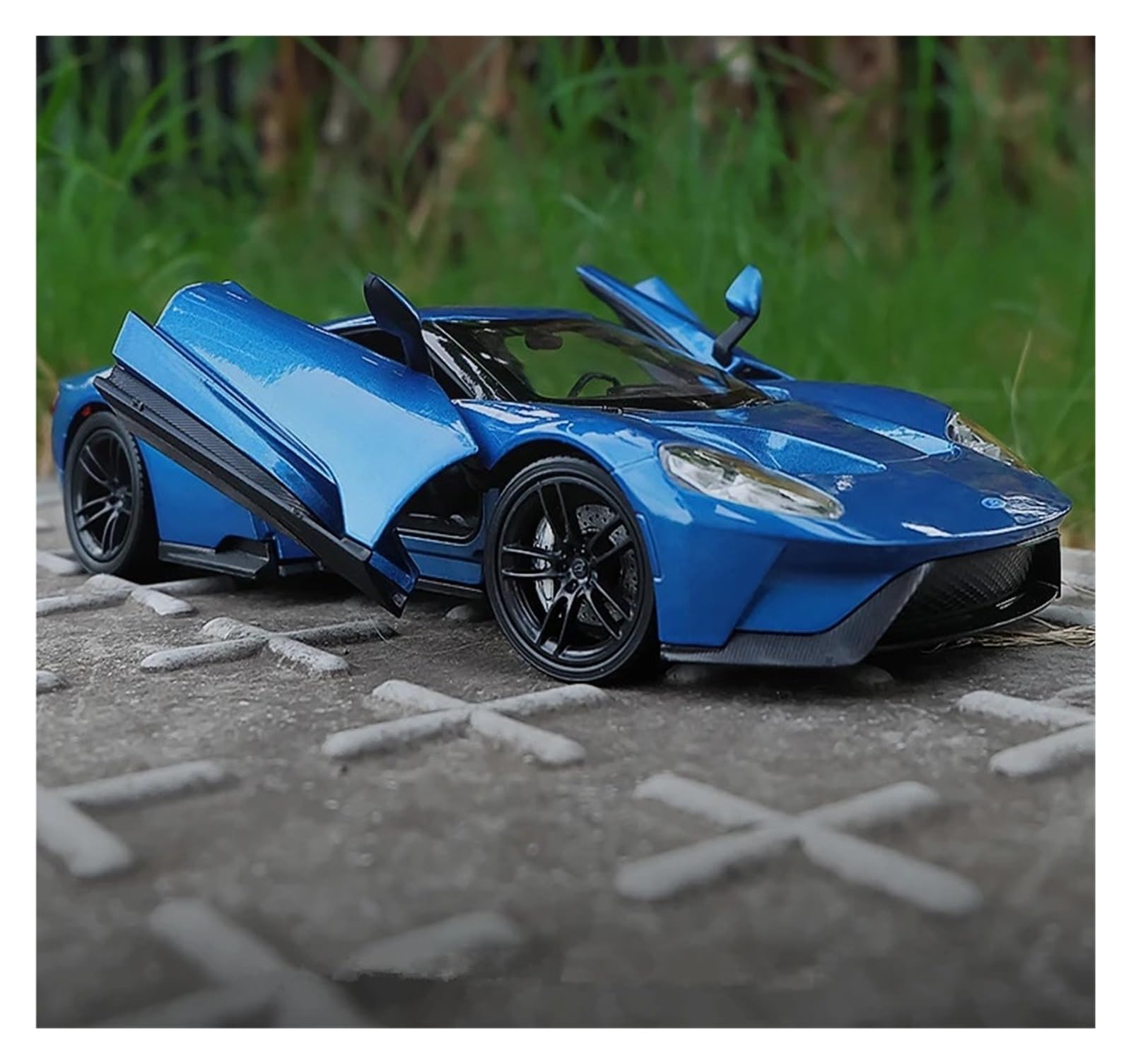 Kolekcjonerskie modele samochodów zabawkowych 1:24 2017 GT ze stopu metali, symulacja, odlew ciśnieniowy, metalowy, wyścigowy, model kolekcji, zabawka dla dzieci, prezent (czerwony)