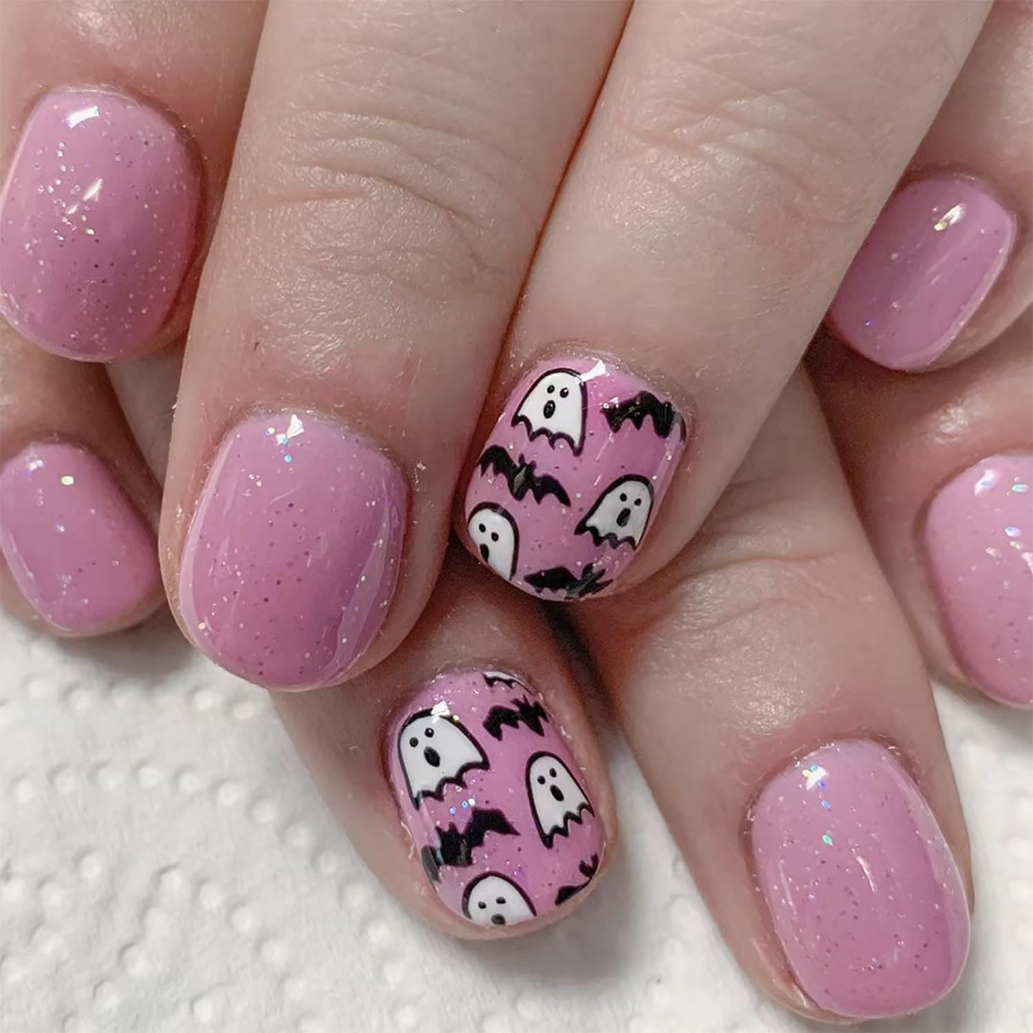 24pcs Halloween Press on Nails Short Square Fake Nails Cute Ghost Bat Glossy Fake Nails Design Pink Glitter Full Cover Artificial Glue on Nails Stick