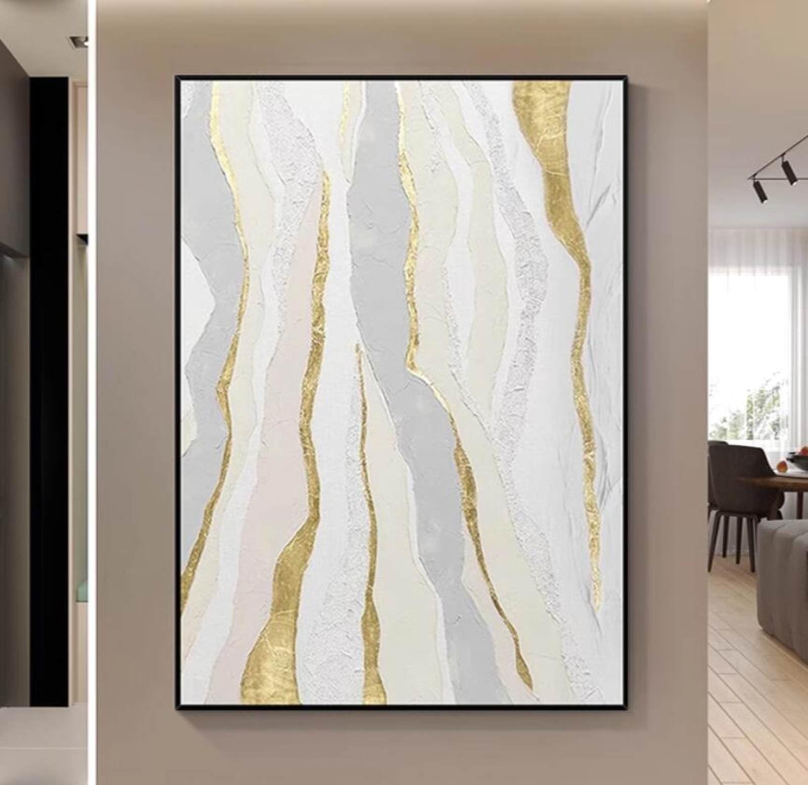 Peinture à l'huile texturée pour meubler un grand mur vide de salon avec élégance