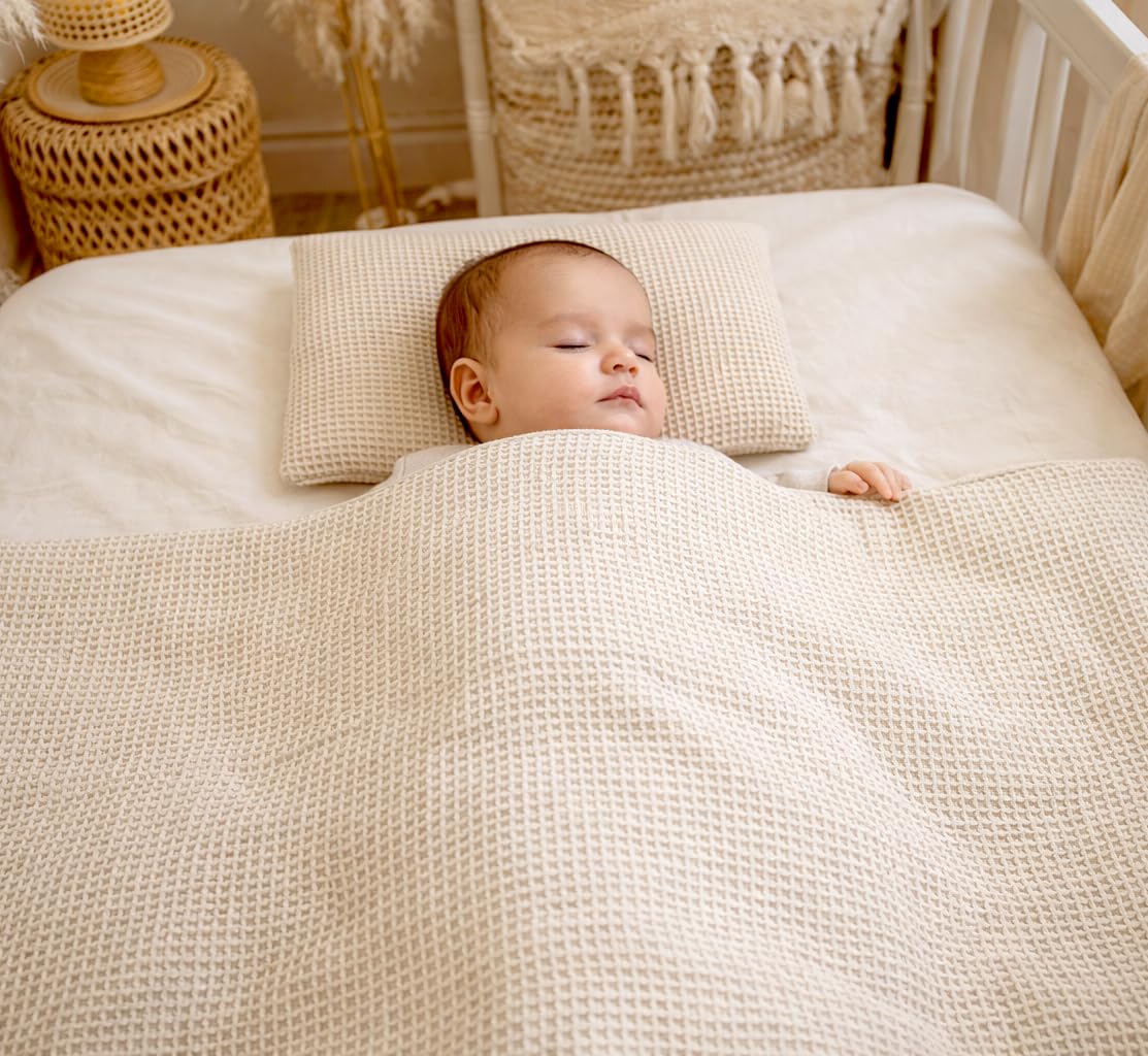 Babynestchen Neugeborene – 5-teiliges Baby Set mit Babynest aus Waffelpique Baumwolle – Nestchen Baby für Babybett & Kinderbett – Babykokon Tragbar – OEKO-TEX zertifiziert – Zubehör Babybett - Sand