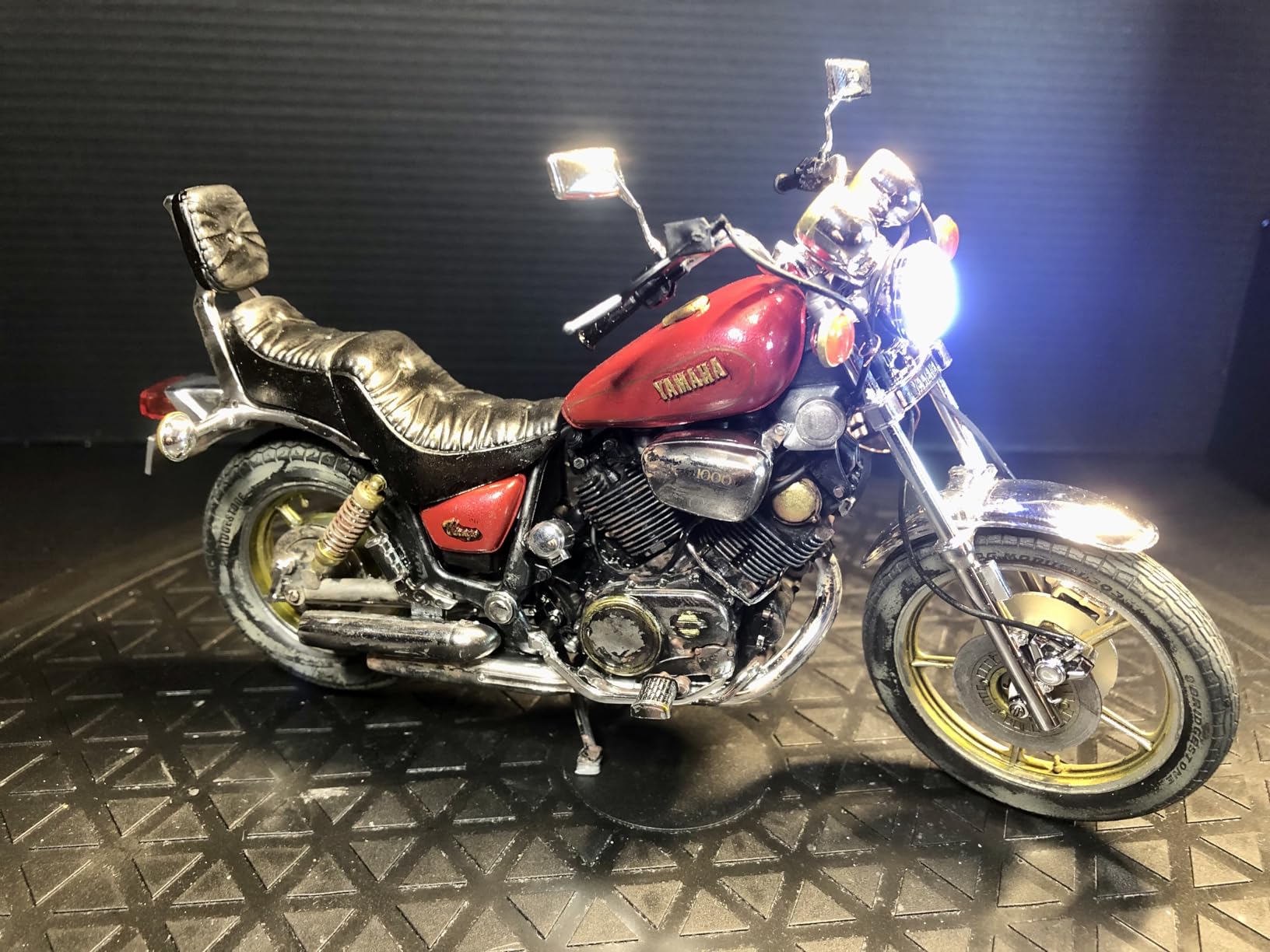 Tamiya - 14044 - Yamaha XV 1000 Virago 1/12