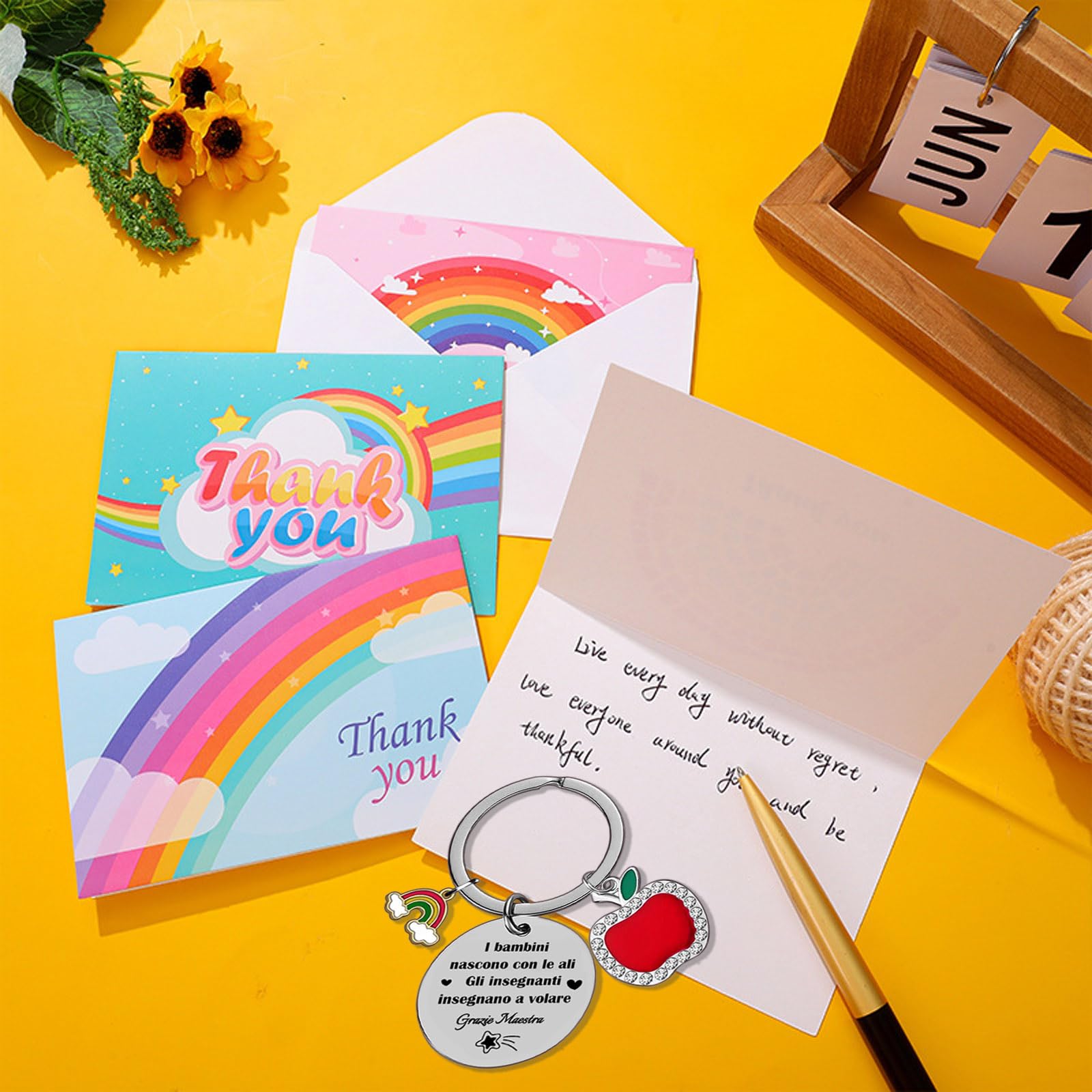 MKISHINE 6 Pezzi Portachiavi+6 Biglietto Grazie Maestra Regalo Grazie Maestra asilo Elementare di Fine Anno, Regalo Fine Anno Regalo per Insegnante Idee Regali Maestre Regalo di laurea per insegnanti