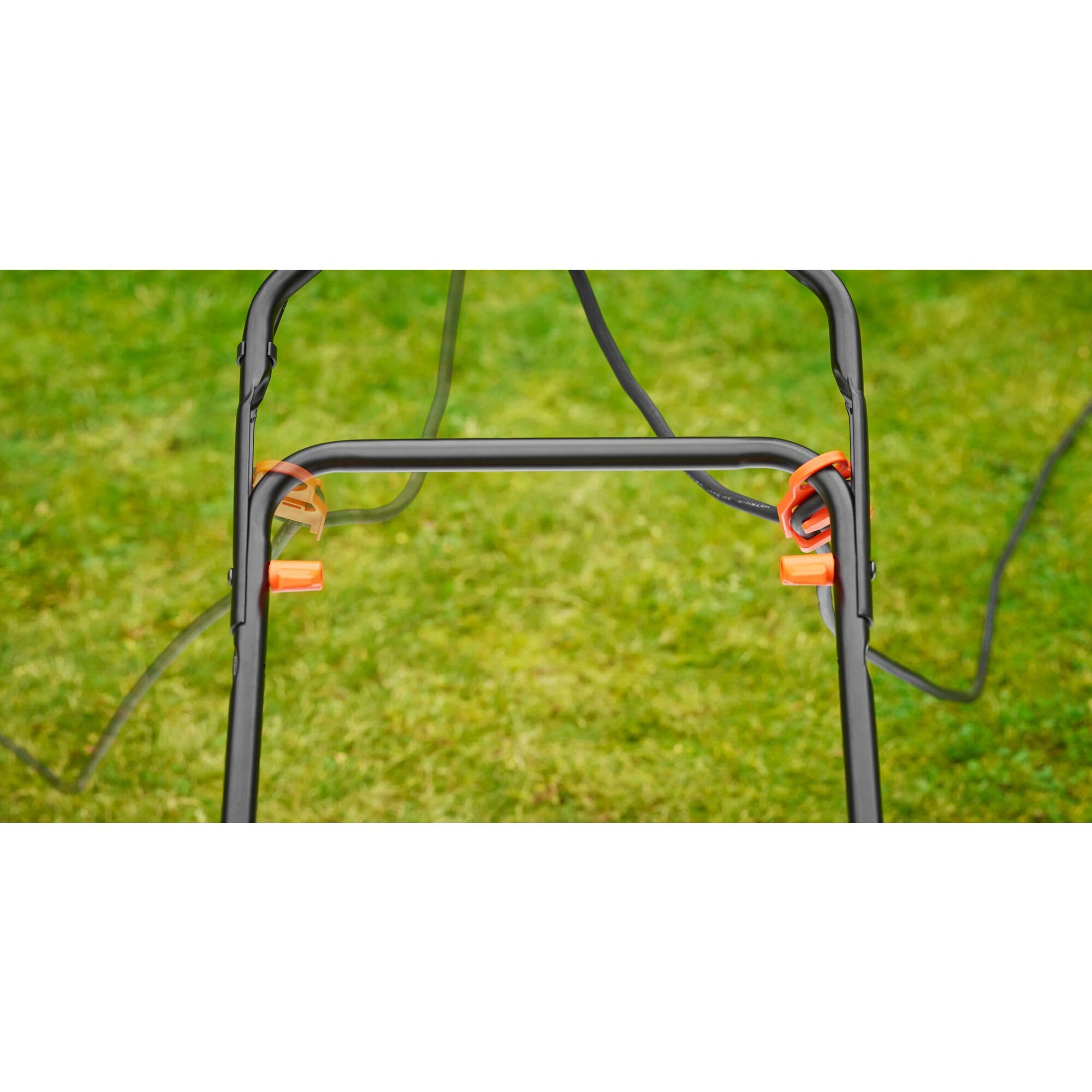 BLACK+DECKER BEMW471ES, Cortacésped eléctrico 1.600W 38 cm, Anchura de Corte de 38 cm, 6 Alturas Ajustables de Corte de 20, 30, 40, 50, 60 y 70 mm, Mango EASYSTEER de 3 Posiciones