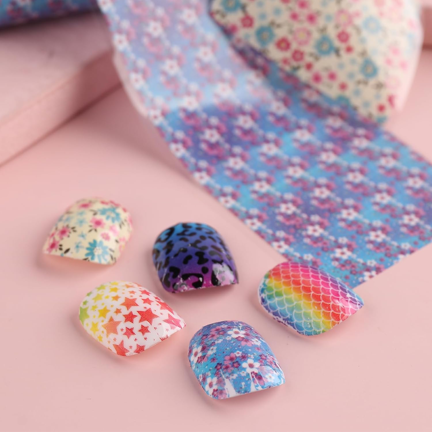 Nail Foils Transfer Nail Art 20 Rolls Pink Plaid Nail Art Foils Checkerboard Leopard Flower Heart Polka Dots Prints Starry Paper DIY Line Colorful Stickers Manicure Decoration Accessories for Women