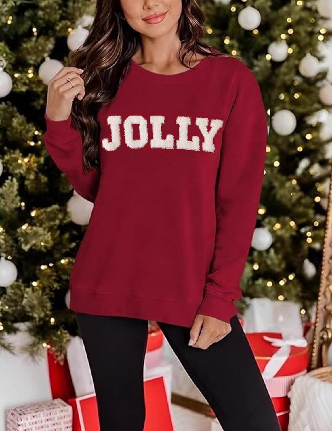 Arssm Women's Merry Christmas Sweatshirt Graphic Chenille Patch Letter Printed Crewneck Xmas Oversized Pullover Top - Image 4