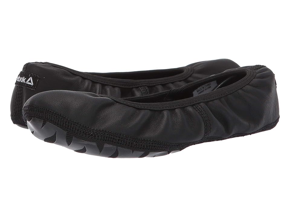 

Reebok True Studio Slipper 4.0 L (Black/White/White) Women's Shoes