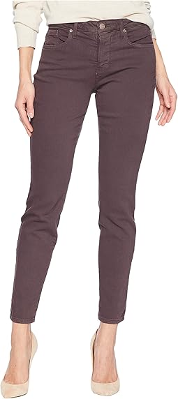 Petite Ami Skinny in Pinedrop