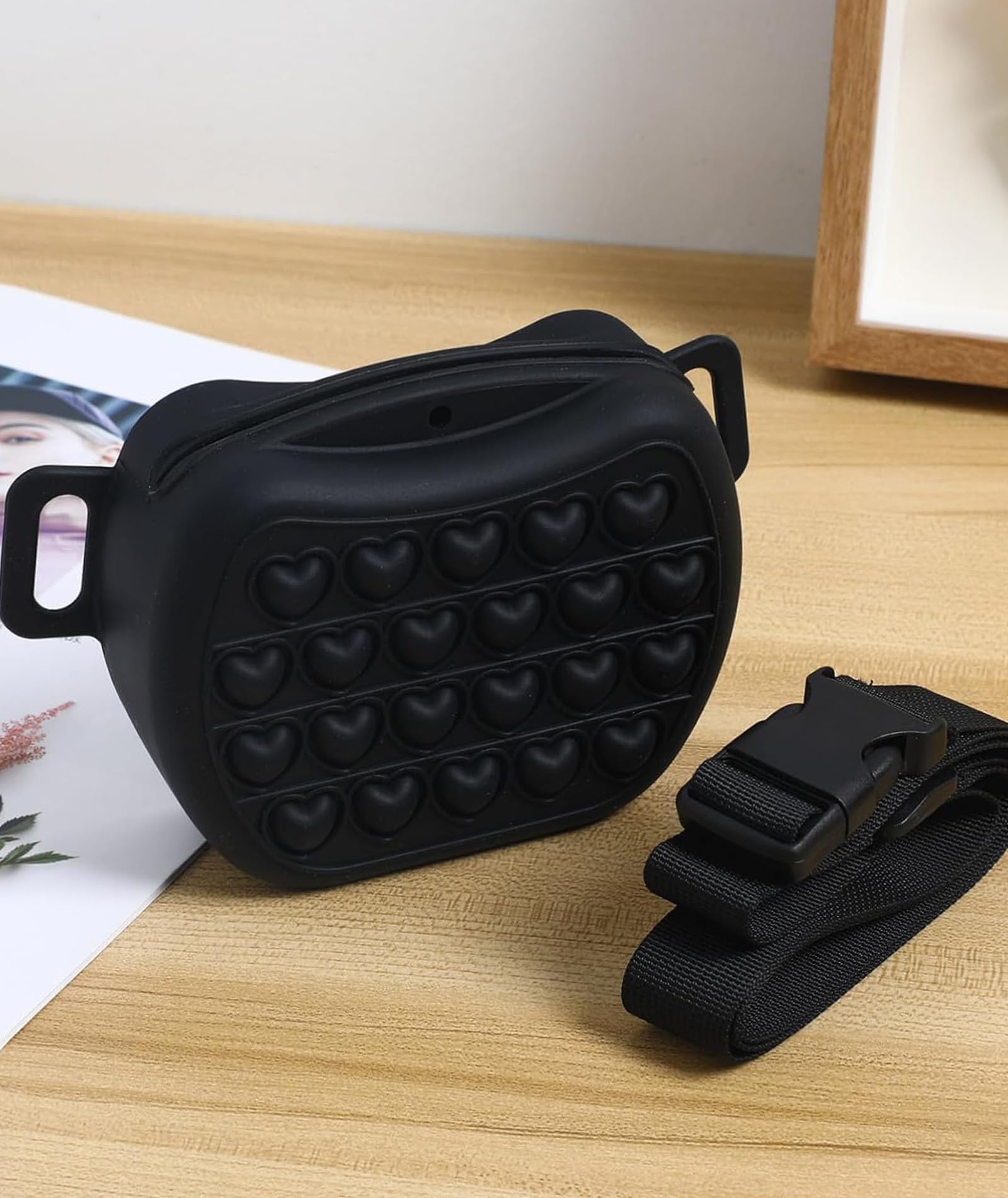 Dog Treat Pouch,Dog Bag,Pet Bag, Single Pack is Suitable for Dog Training, Outdoor Activities and Daily Dog Walking 3