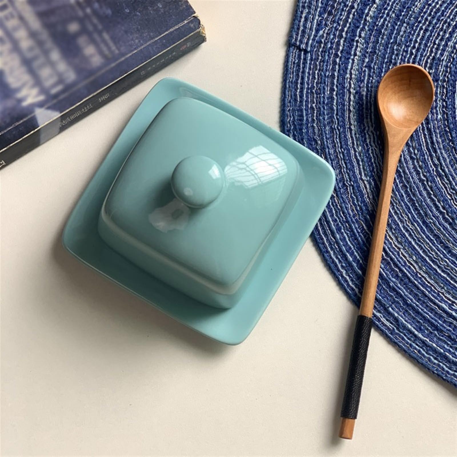 Przechowywanie masła Strona główna Ceramiczny pojemnik na masło w stylu skandynawskim Mały talerz do przechowywania z pokrywką Talerz do serów z przekąskami do blatu kuchennego