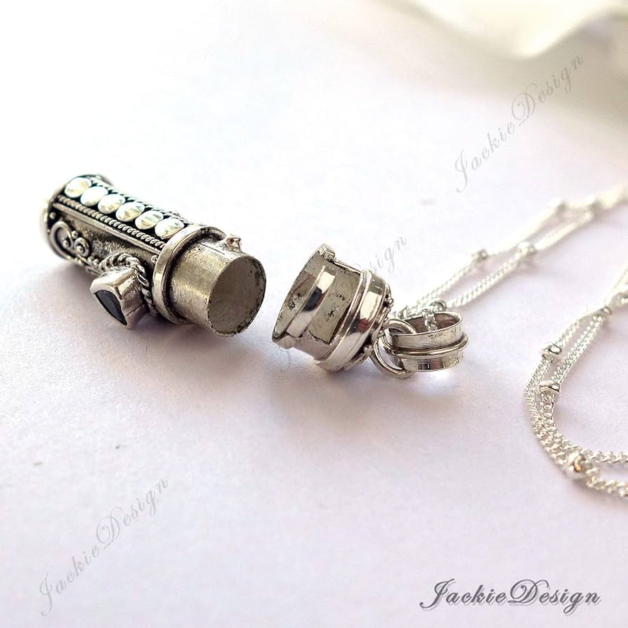 【PondPhuwin】MYSTIC LOCKET P20Front.jpg?format=1500w