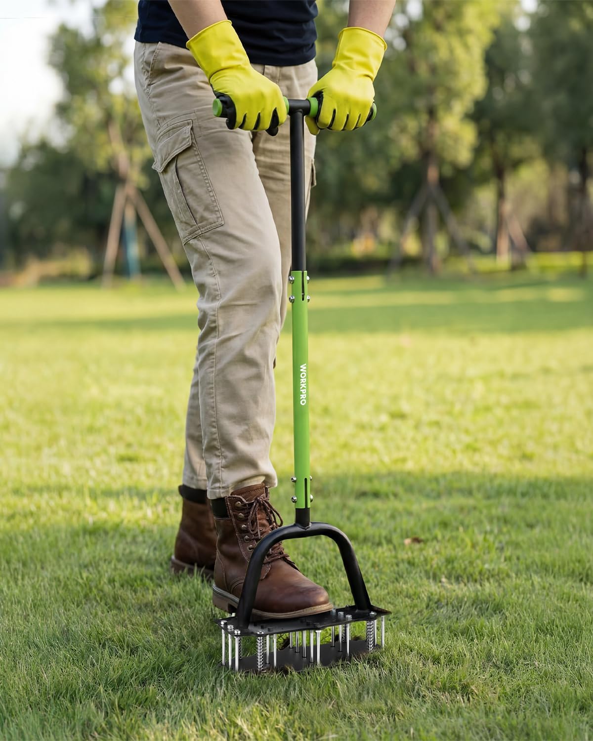 WORKPRO 38” Lawn Aerator Tool with 17 Spikes, Manual Lawn Aerators with Dual-Layer Design, Ergonomic T-Handle, Heavy Duty Manual Grass Aerator for Lawn Aeration, Soil Loosening, and Yard Care