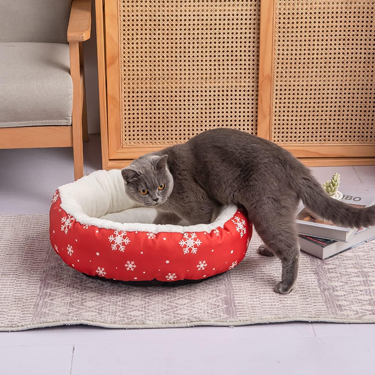 Akewell Christmas cat Dog Bed with Red White Snowflakes for Indoor Cats or Small Dogs Machine Washable