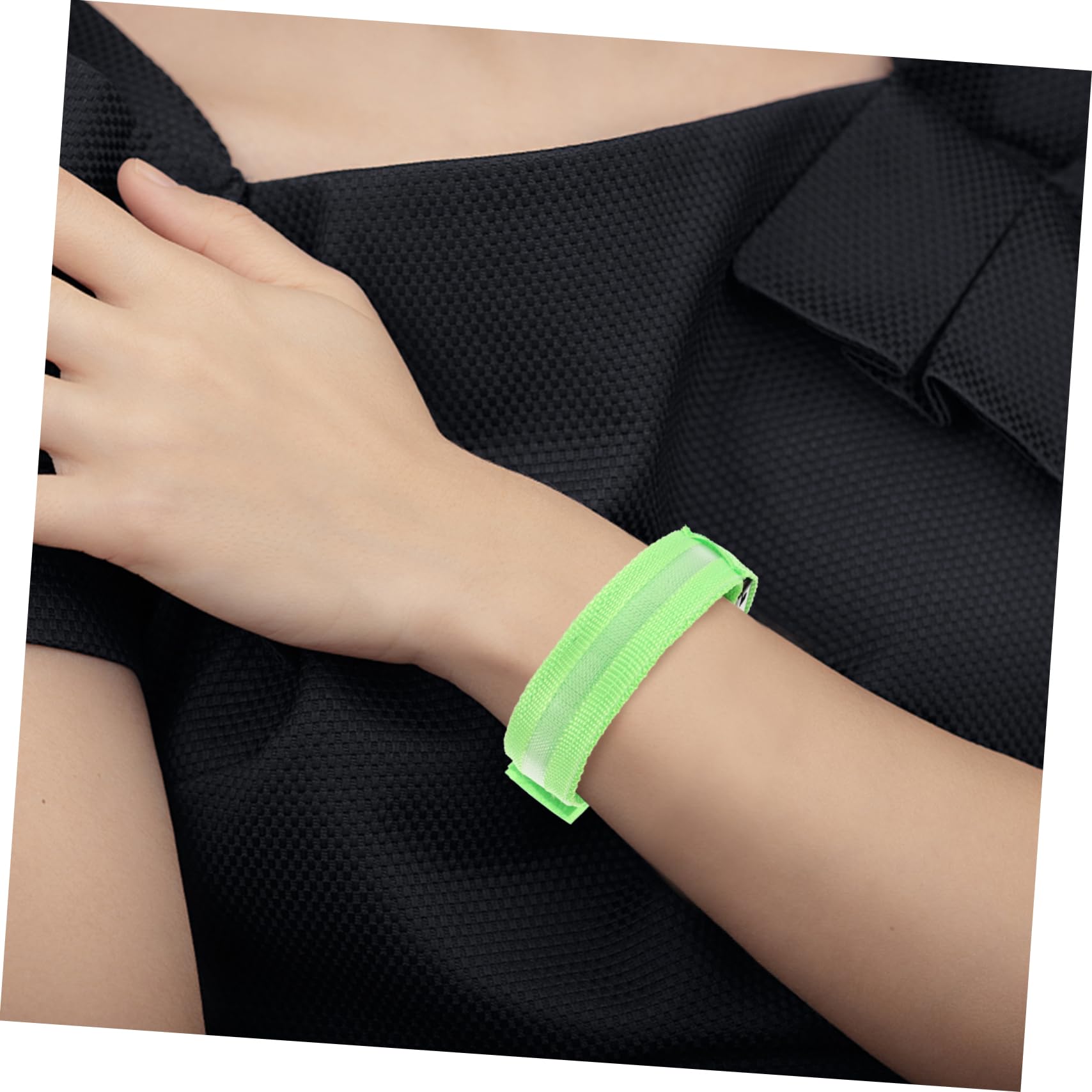 Kisangel 1set LED Glowing Armbands for Night Running Lightweight Safety Warning Straps with Lighting Modes for Jogging Hiking Cycling and Outdoor Activities 2pcs