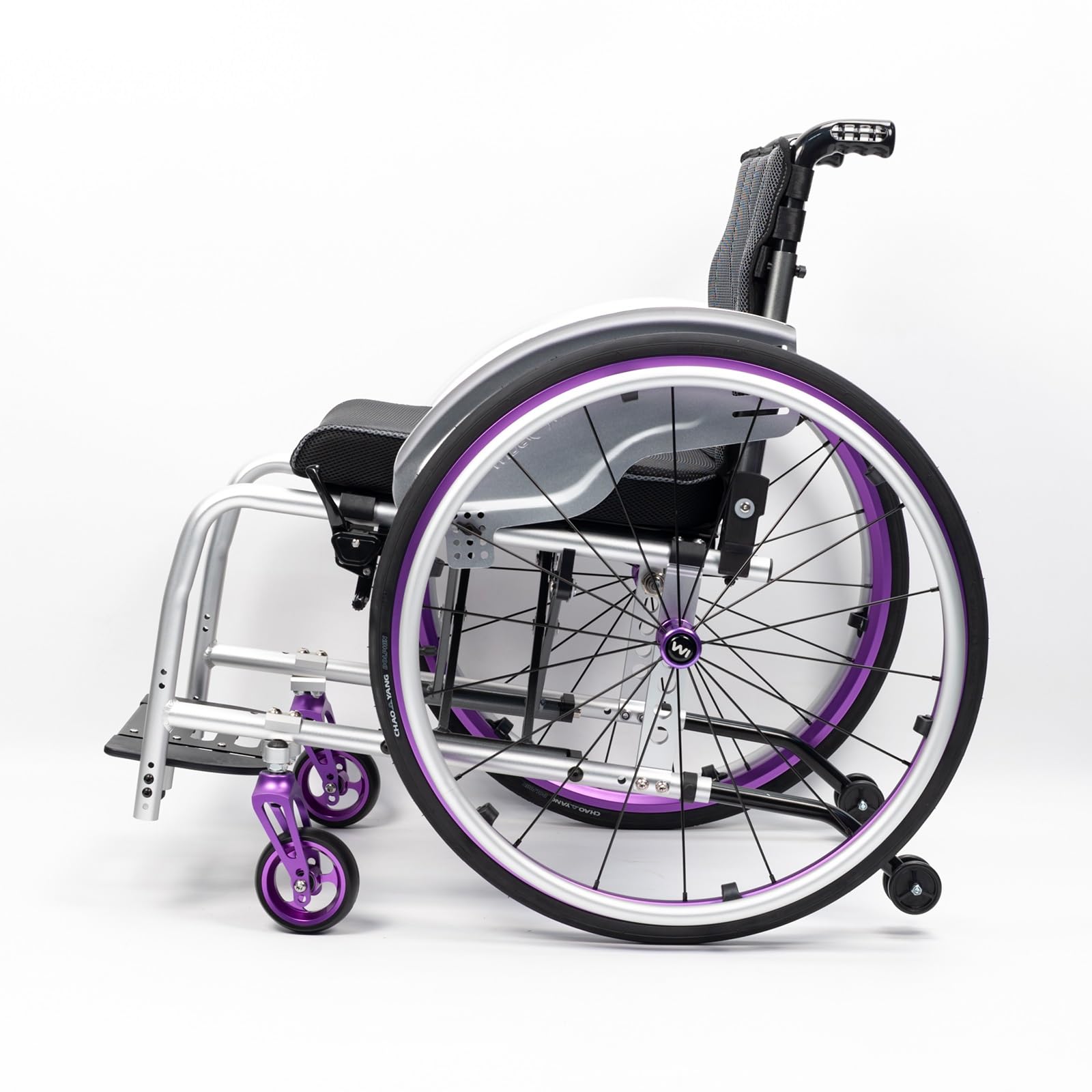 Silla de Ruedas Deportiva Plegable con Ruedas Todoterreno, Freno de Mano, Sistema antivuelco, portátil, de Aluminio y Manual, para Adultos y Personas Mayores.
