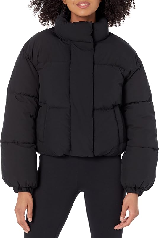 Amazon Essentials Women's Relaxed Fit Cropped Full-Zip Puffer Jacket with Snap Closure, Quilted Matte or Sherpa Fleece