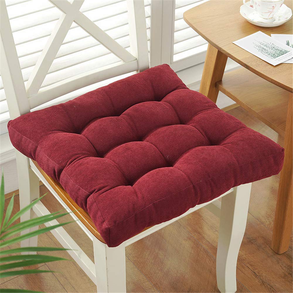 Coussin de chaise en velours côtelé rouge idéal pour un balcon cocooning