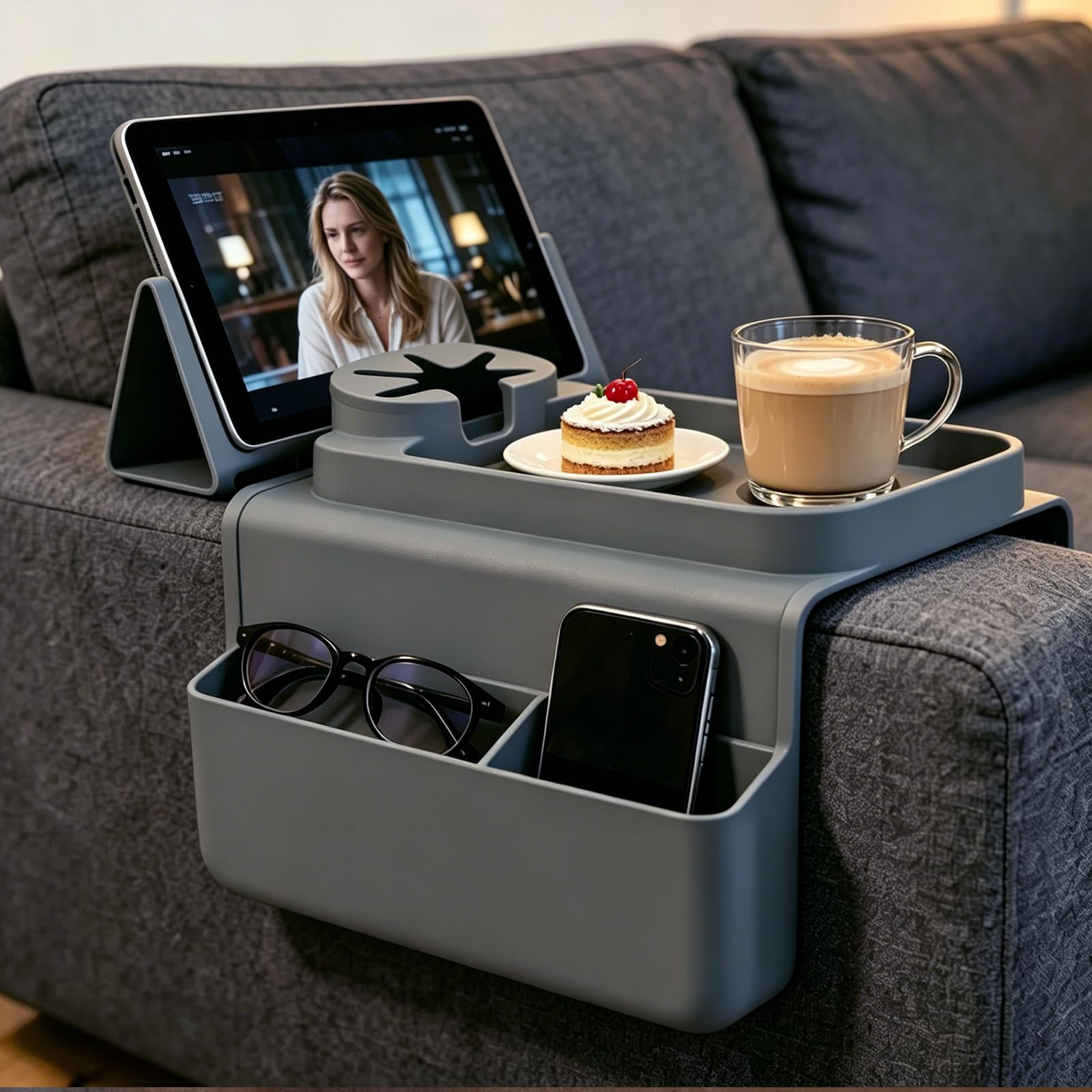 Sofatablett Armlehne mit Getränkehalter, Faltbares Anti Rutsch Sofa Tablett aus Silikon mit Zwei Seitentaschen Couch Ablage für Snacks Getränke Fernbedienung Handy Magazin Armlehnen Tablett Organizer