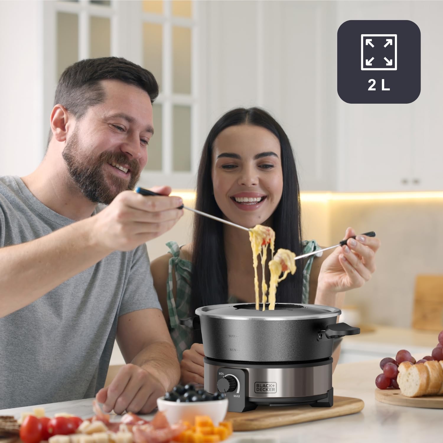 BLACK+DECKER - Fonduegerät 1000 W | 2 L | Temperaturregler bis 200°C | Schokolade, Käse, Brühe & Öl | Antihaft ohne PFOA | 8 Fonduegabeln | Kühler Griff | Spülmaschinenfest