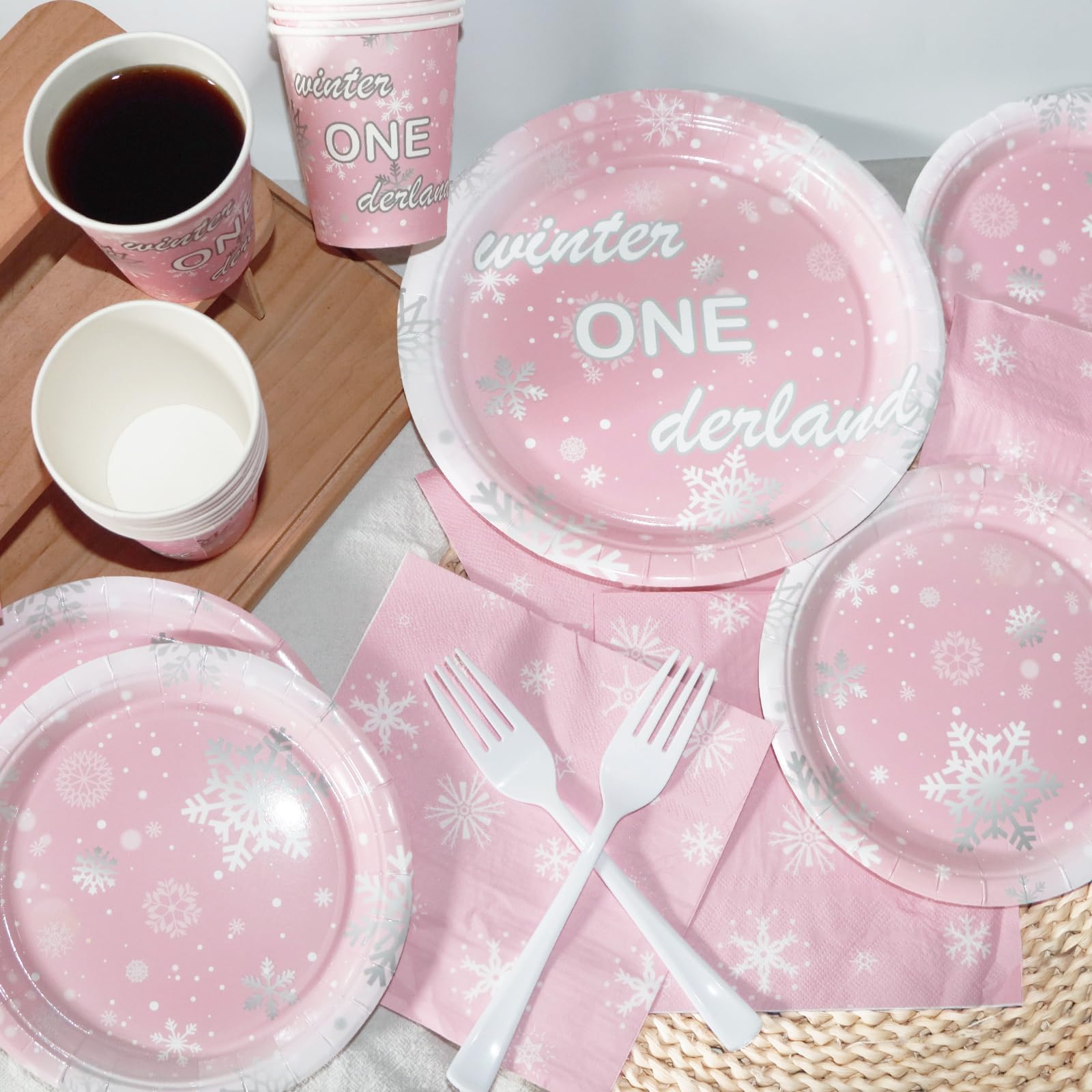 Snapklik.com : Winter Snowflake Party Supplies Serves 20, Frozen ...