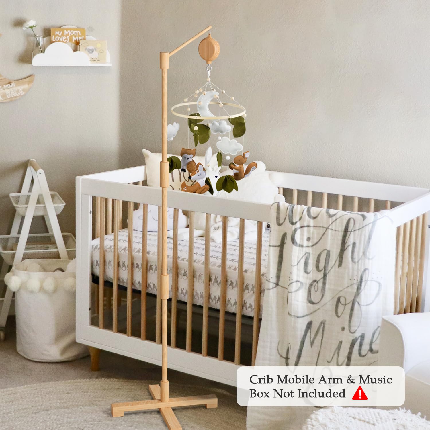 FEISIKE Baby Mobile for Cirb, Woodland Animals Theme Bassinet Baby Nursery Mobiles for Boys and Girls, Squirrel Crib Mobile Hanger for Infant Bedroom Hanging Decoration
