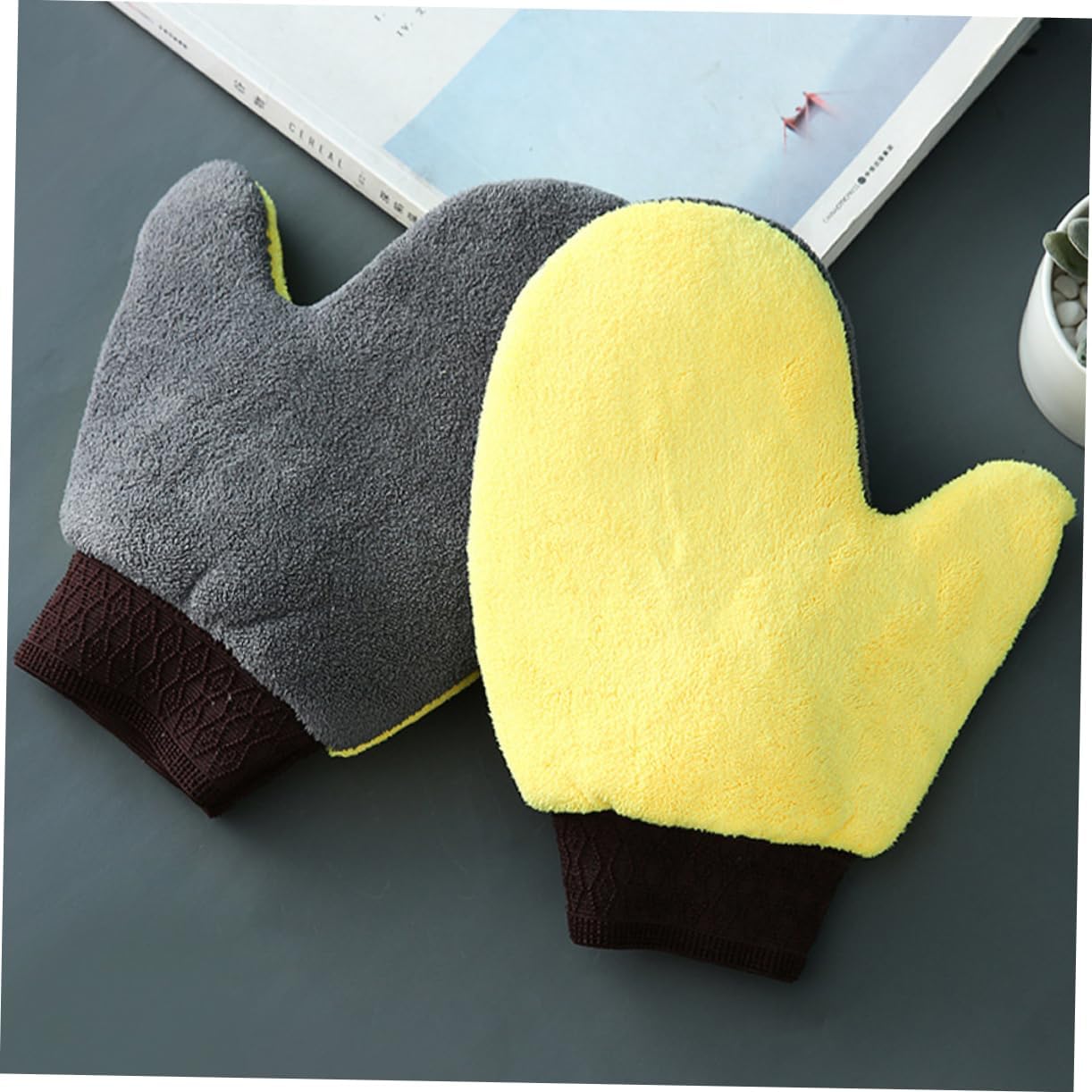 1Pair Coral Fleece Car Wash Mitts Dual Sided Cleaning Gloves for Vehicles Home Non Scratch Dust Mitts for Effortless Surface Cleaning
