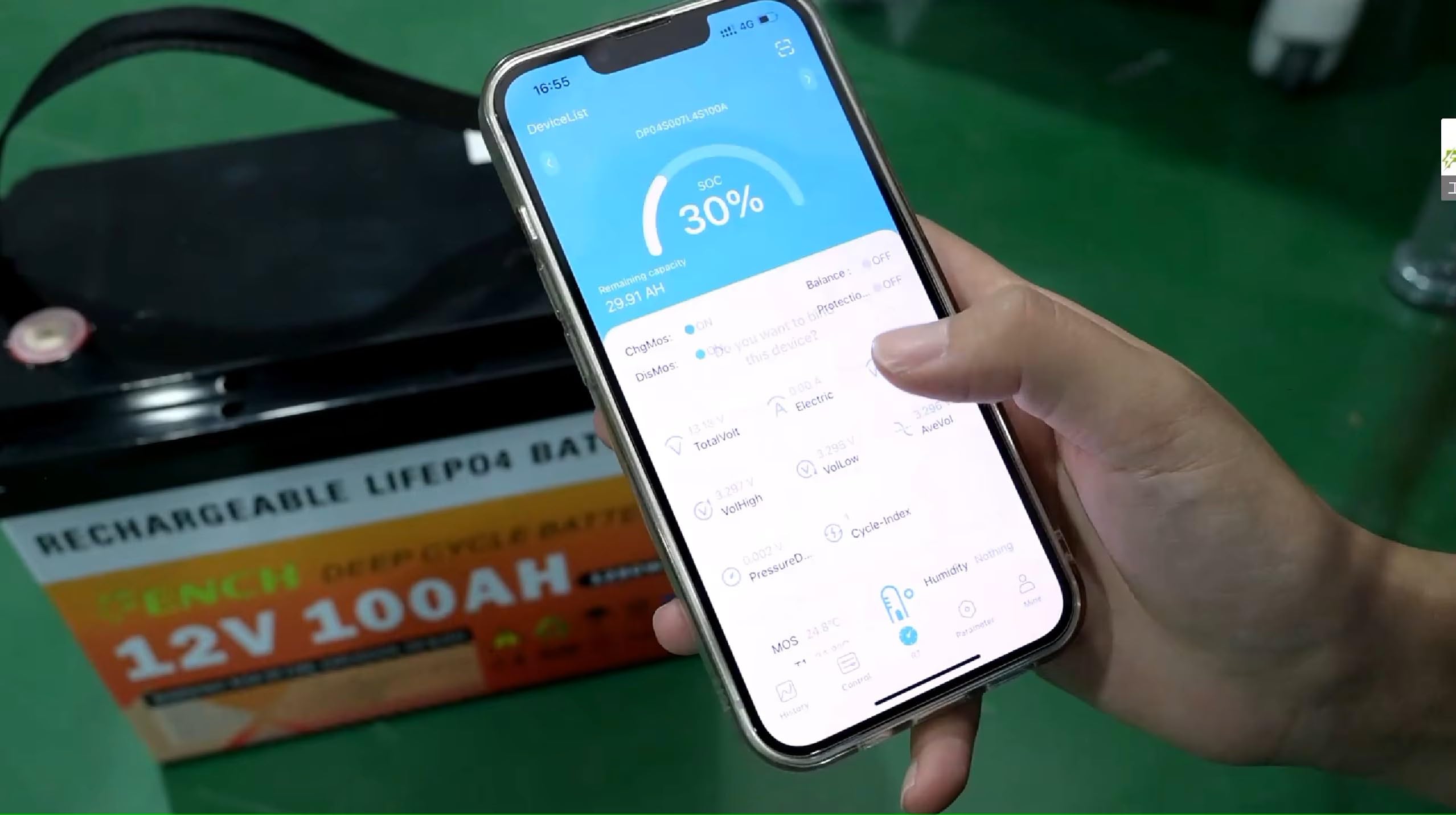 FENCH LiFePO4 12 V 300 Ah akumulator o głębokim cyklu, 200 A BMS, aplikacja Bluetooth, 25 kg