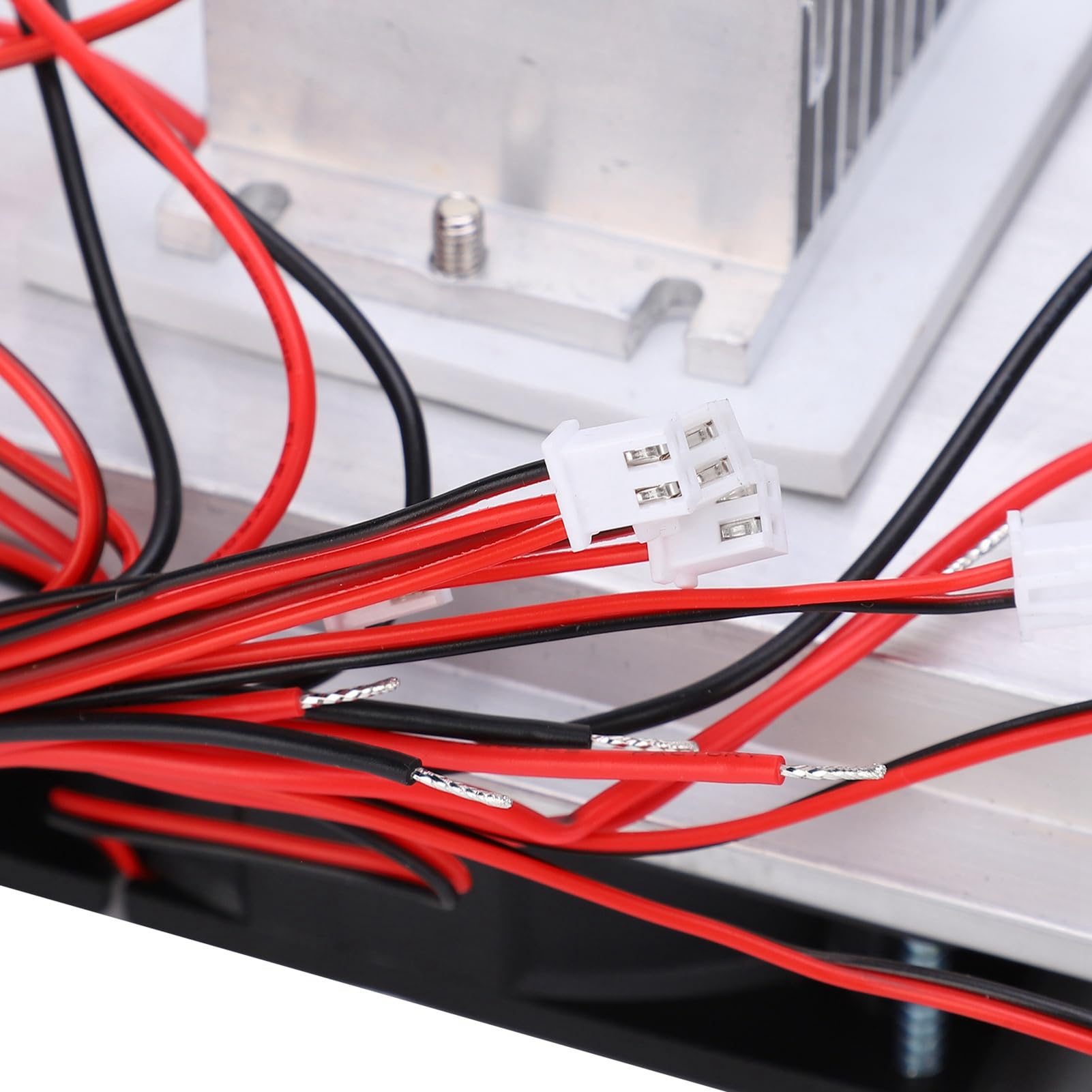 Halbleiter-Kühlmaschine 12 VDC 180 W mit 3 12705-Chips, thermoelektrischer Peltier-Kühler für kleine Raumkühlung und DIY-Projekte