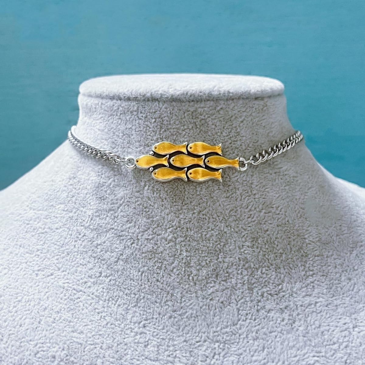 Cool Fish Pendant Curb Chain Choker Necklace Bracelet Nautical Ocean Inspired Two Tone Metal Choker Jewelry for Women image 2