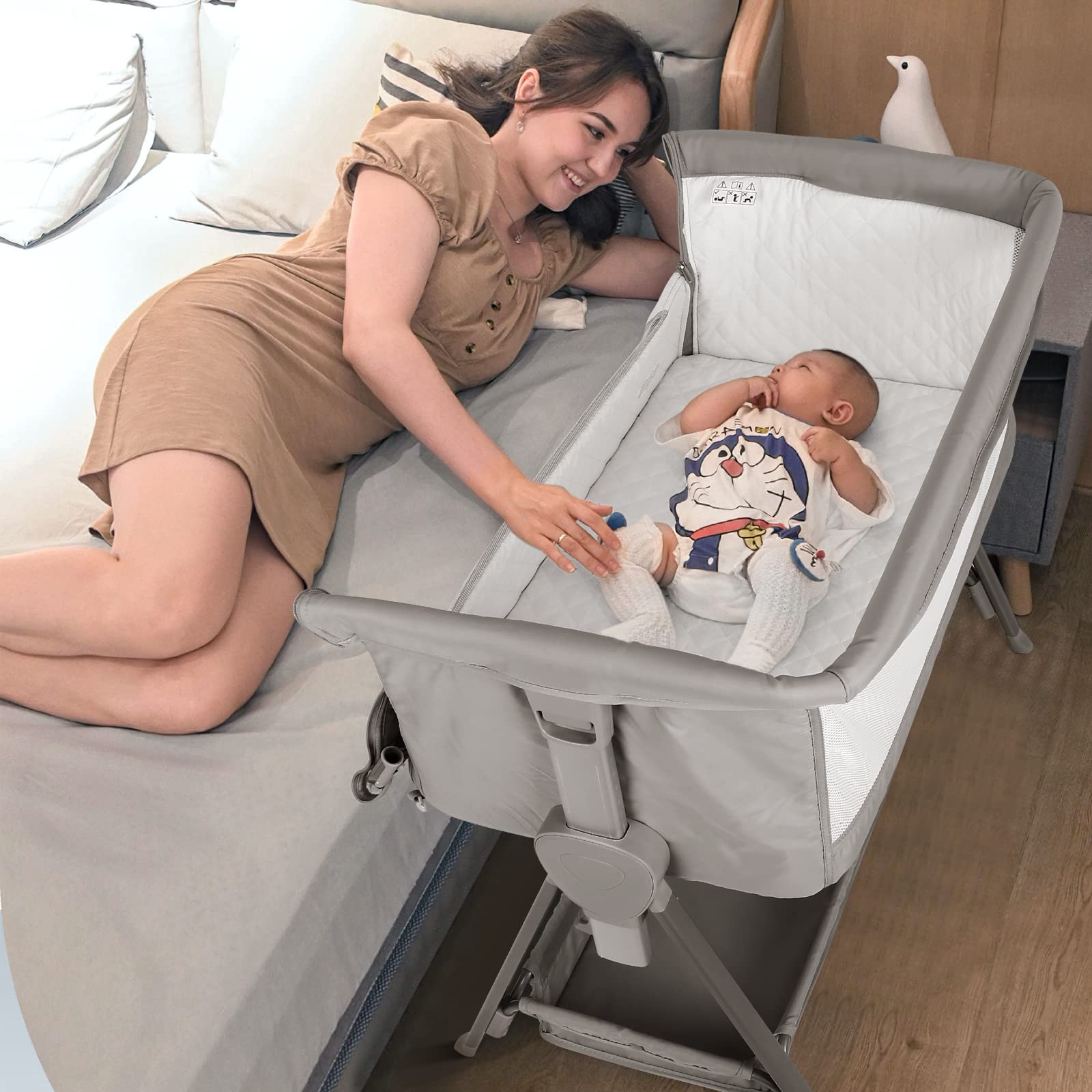 Cowiewie Bedside Bassinet