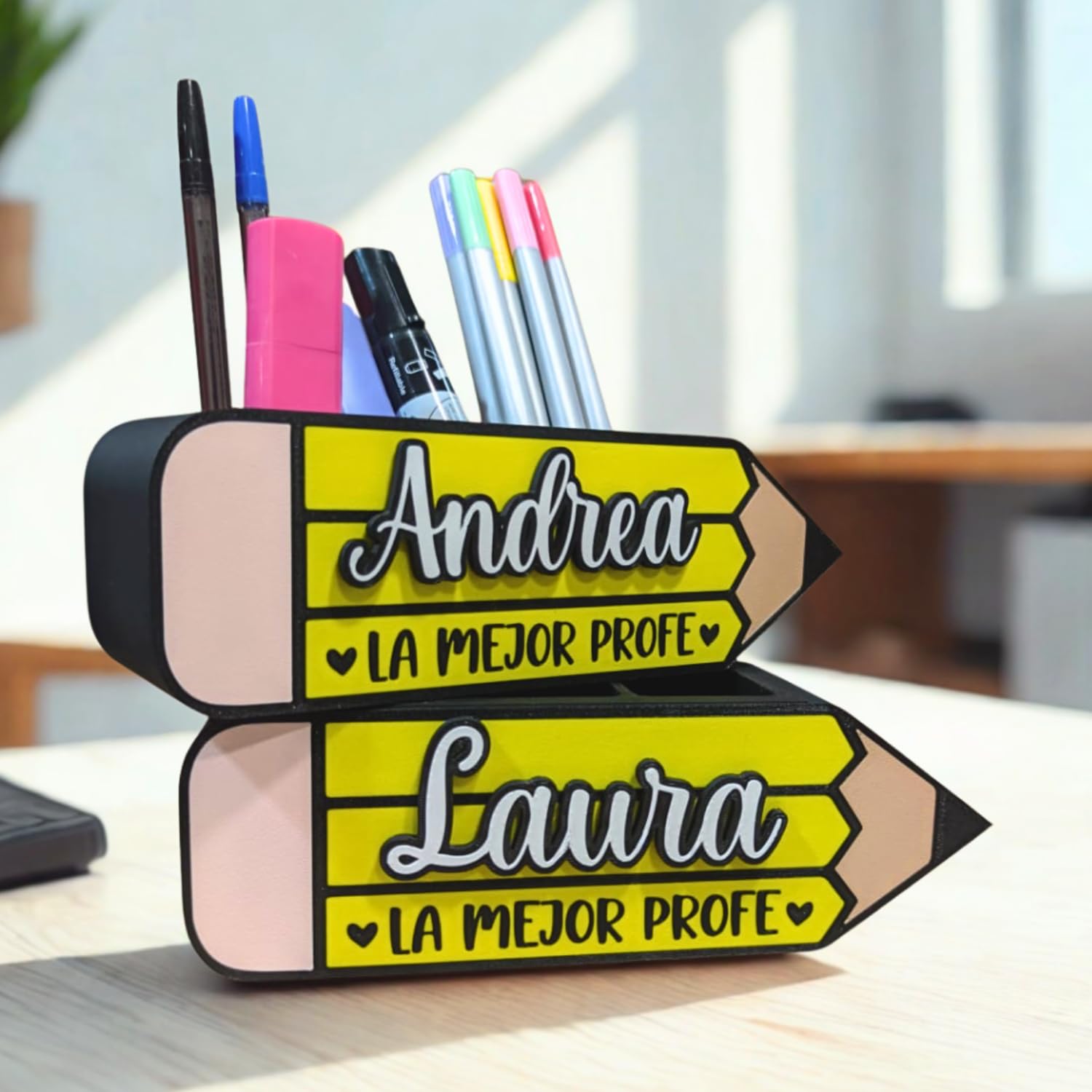 Tres Aristas | Portalápices personalizado con nombre | Regalo fin de curso profesores | Organizador de escritorio práctico y original | Detalle útil y bonito