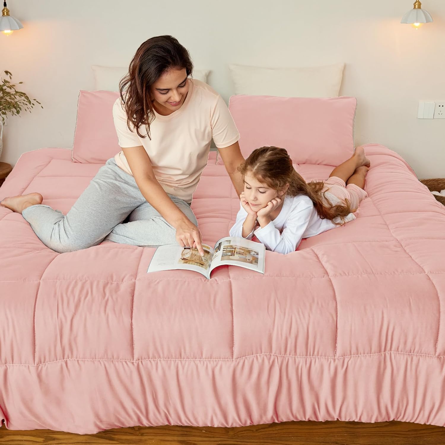 Exclusivo Mezcla Lightweight Summer Reversible Queen Size Comforter Set, Down Alternative Comforter with 2 Pillow Sham, Queen Size Bedding Set for All Seasons, Blush Pink/Light Grey - Image 5