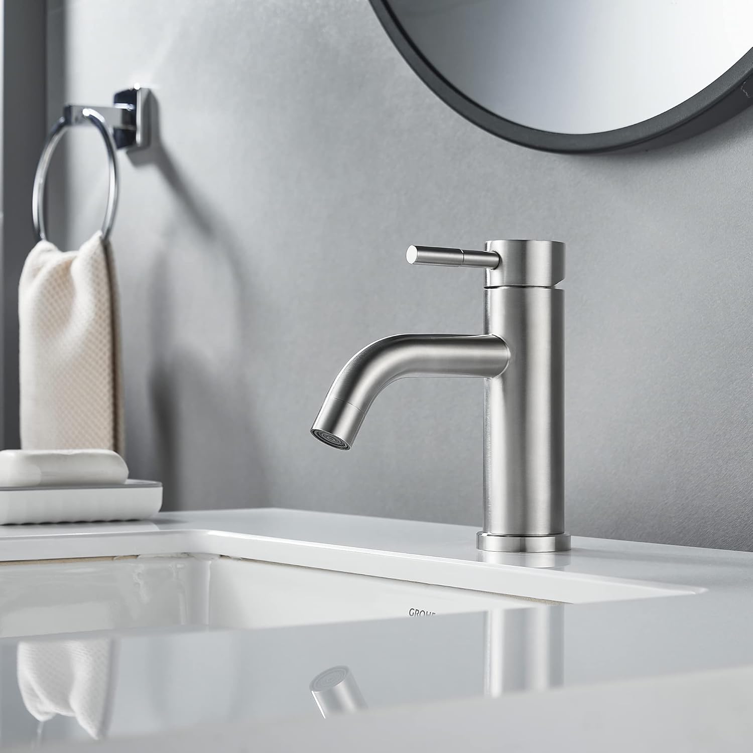 Single Hole Bathroom Faucet,Single Handle Brushed Nickel Bathroom Sink Faucet,Modern Stainless Steel Commercial Basin Faucet (No Drain