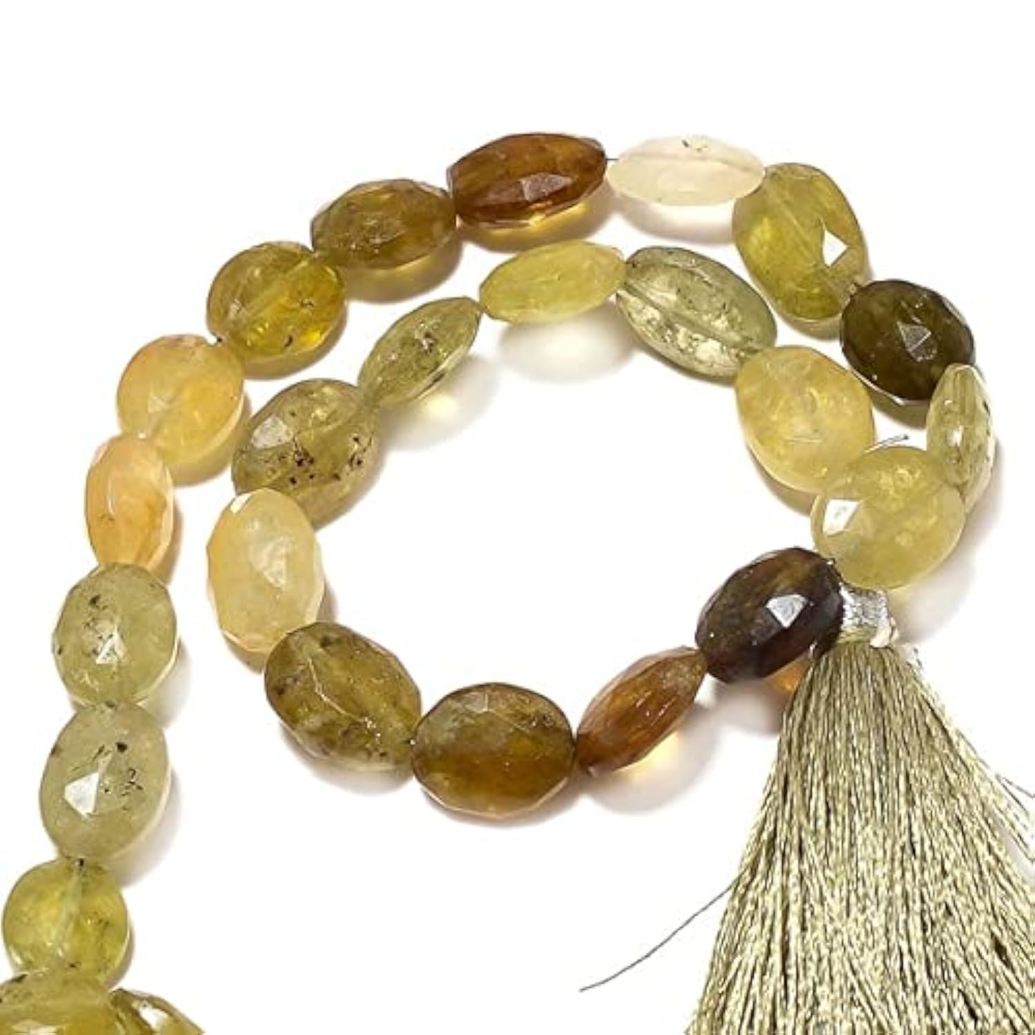 Perles de grenat grossulaire ovale facetté de haute qualité pour la création de bijoux raffinés