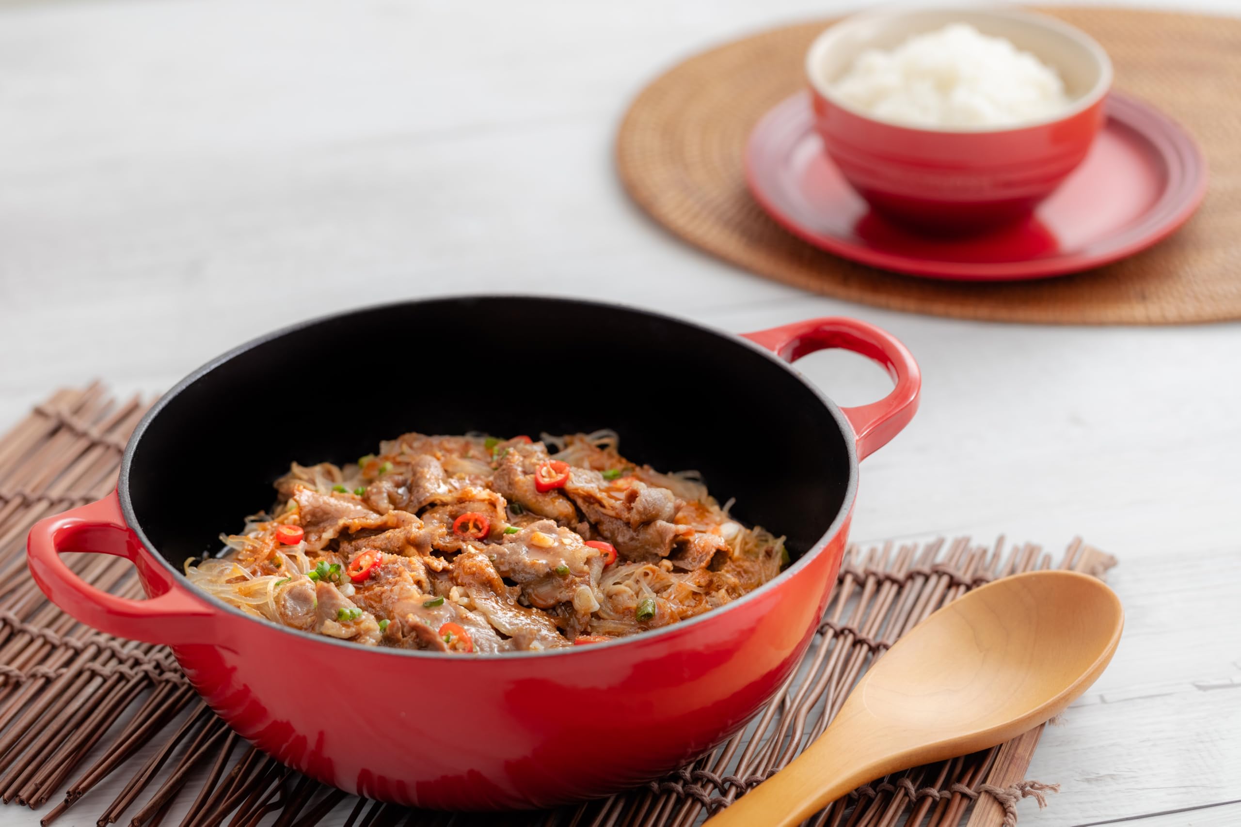 Żeliwny garnek emaliowany balti dish Le Creuset, 24 cm, 2,7 litra, wiśniowy