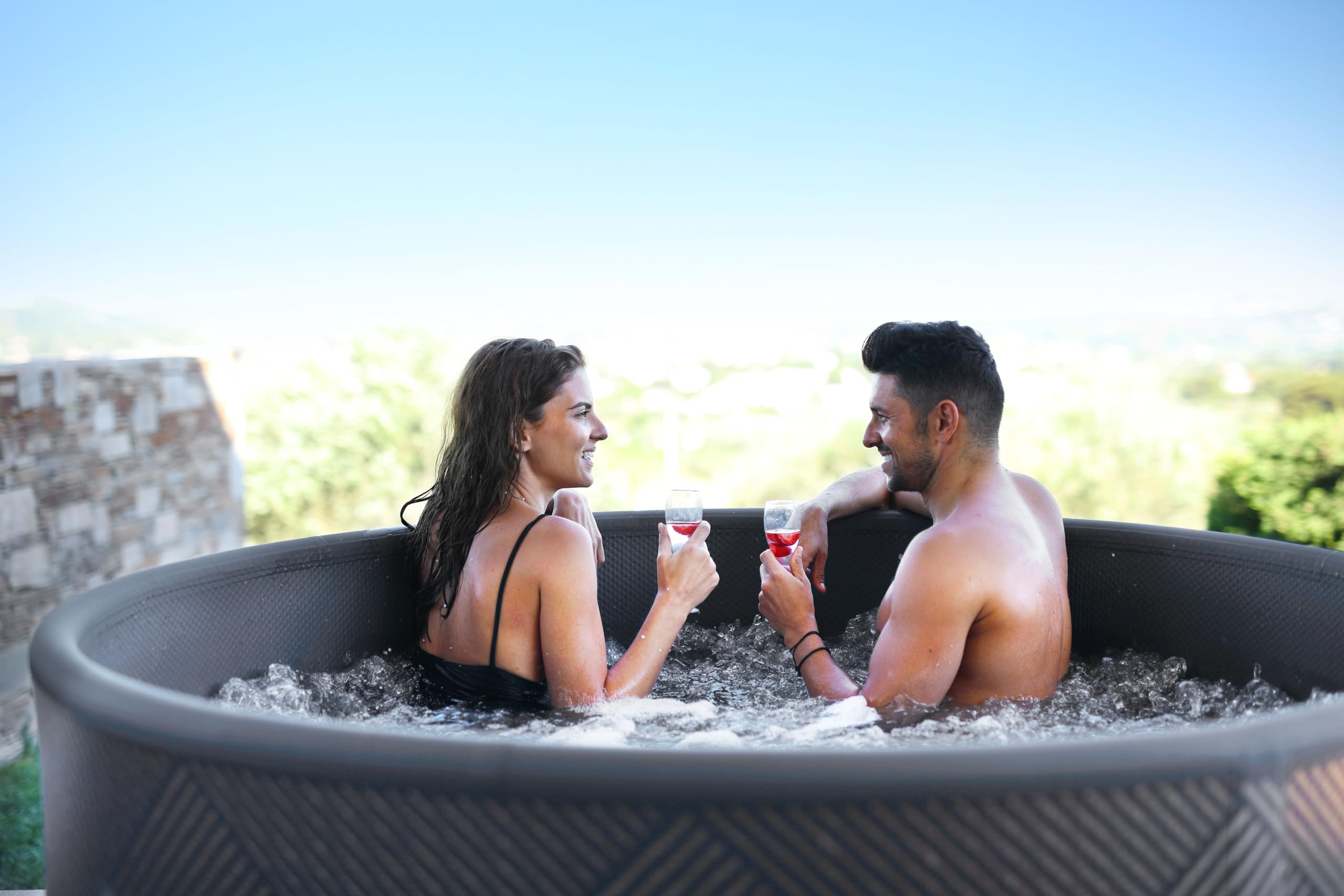 MSpa Whirlpool Mono Eco 192x192x65 cm – Aufblasbarer Whirlpool für 8 Personen mit 144 Massagedüsen, PTC-Heizung, UVC+ Desinfektion, Anti-Frost-System, App-Steuerung & Rhino Tech™ 6-Schicht-Material