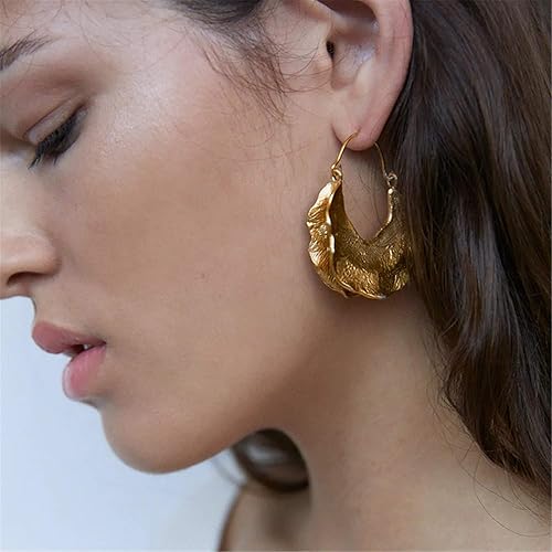 Vista 5 de Aretes de aro circulares de oro vintage simples y grandes, estilo bohemio, irregular, con forma de escudo hueco, aretes colgantes para mujer