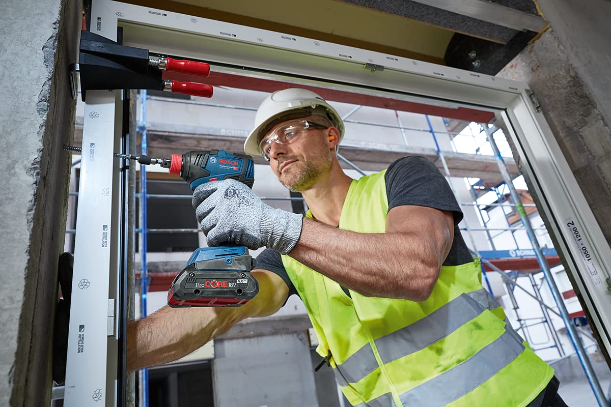 Bosch Professional system 18V: akumulatorowa wkrętarka udarowa i klucz udarowy GDX 18V-200 (maksymalny moment obrotowy 200 Nm)
