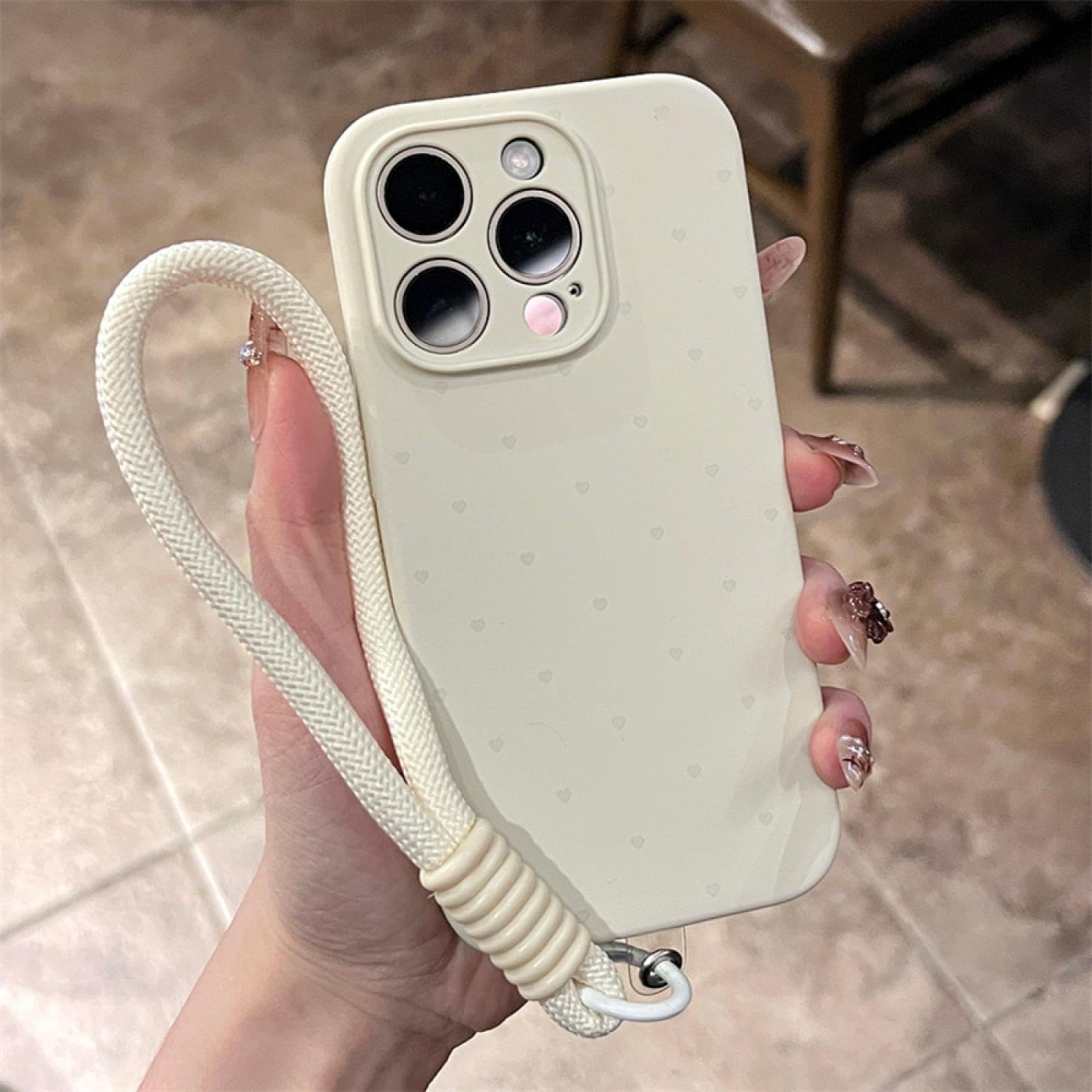 Dragonne en silicone souple pour iPhone 12 blanc au design épuré - 6